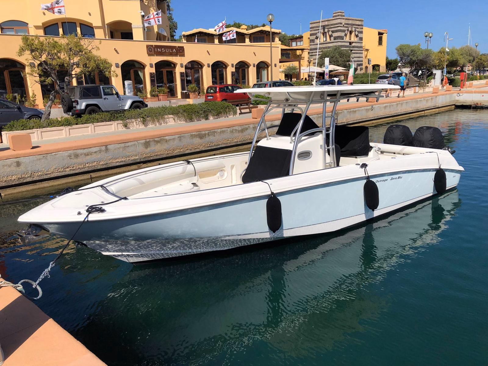 2007 Boston Whaler 320 Outrage