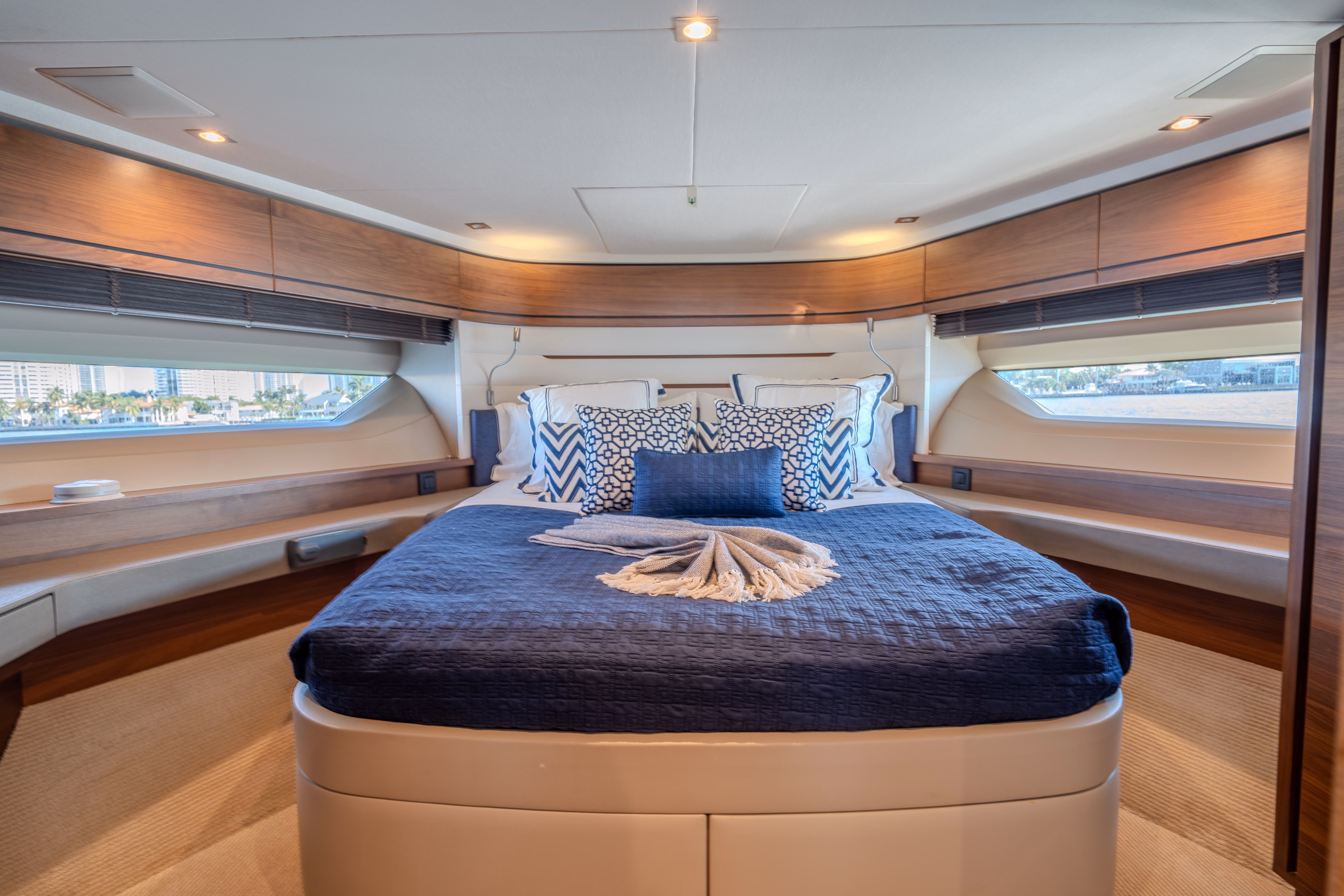 2015 Princess Yachts 68 