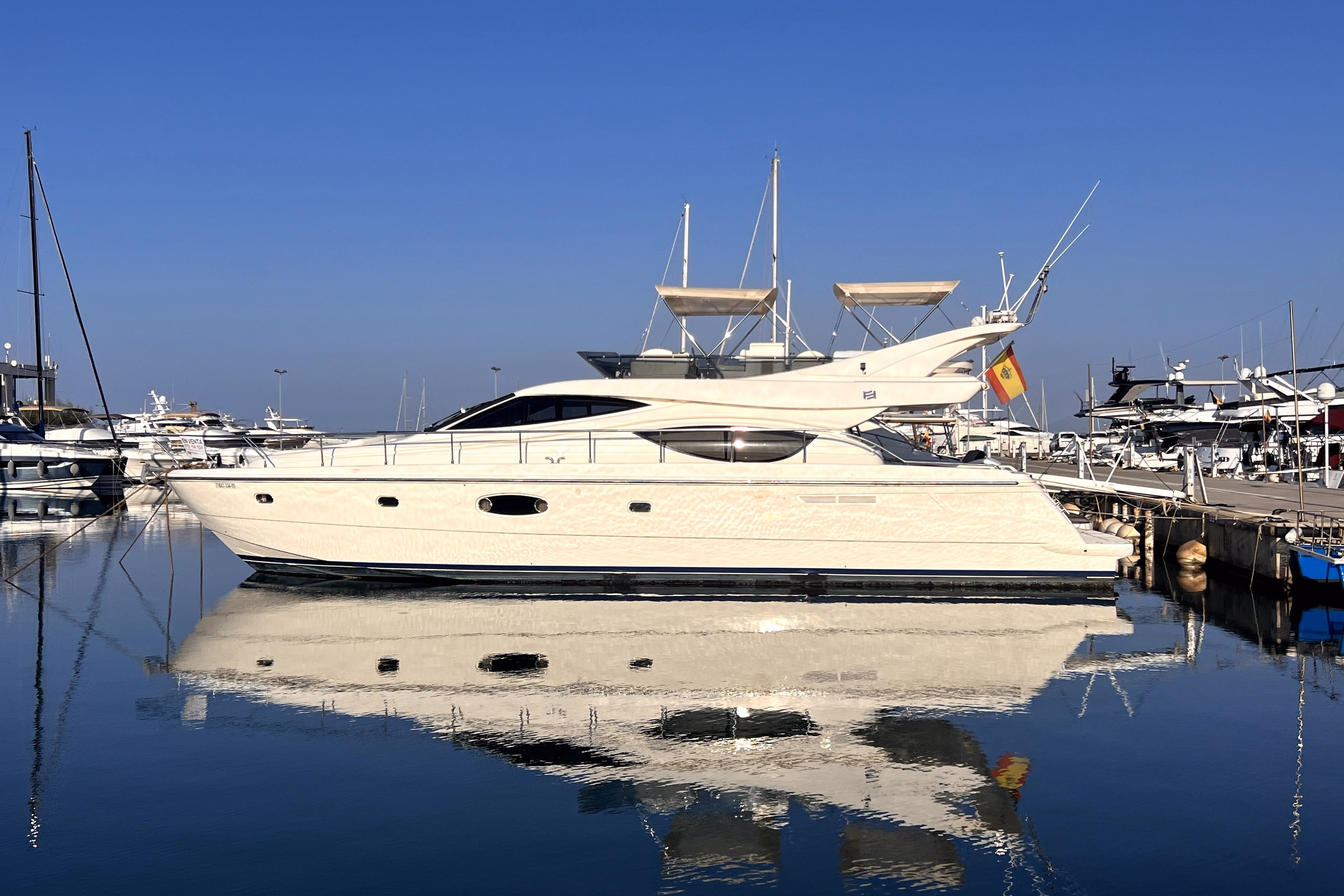 2005 Ferretti Yachts 550