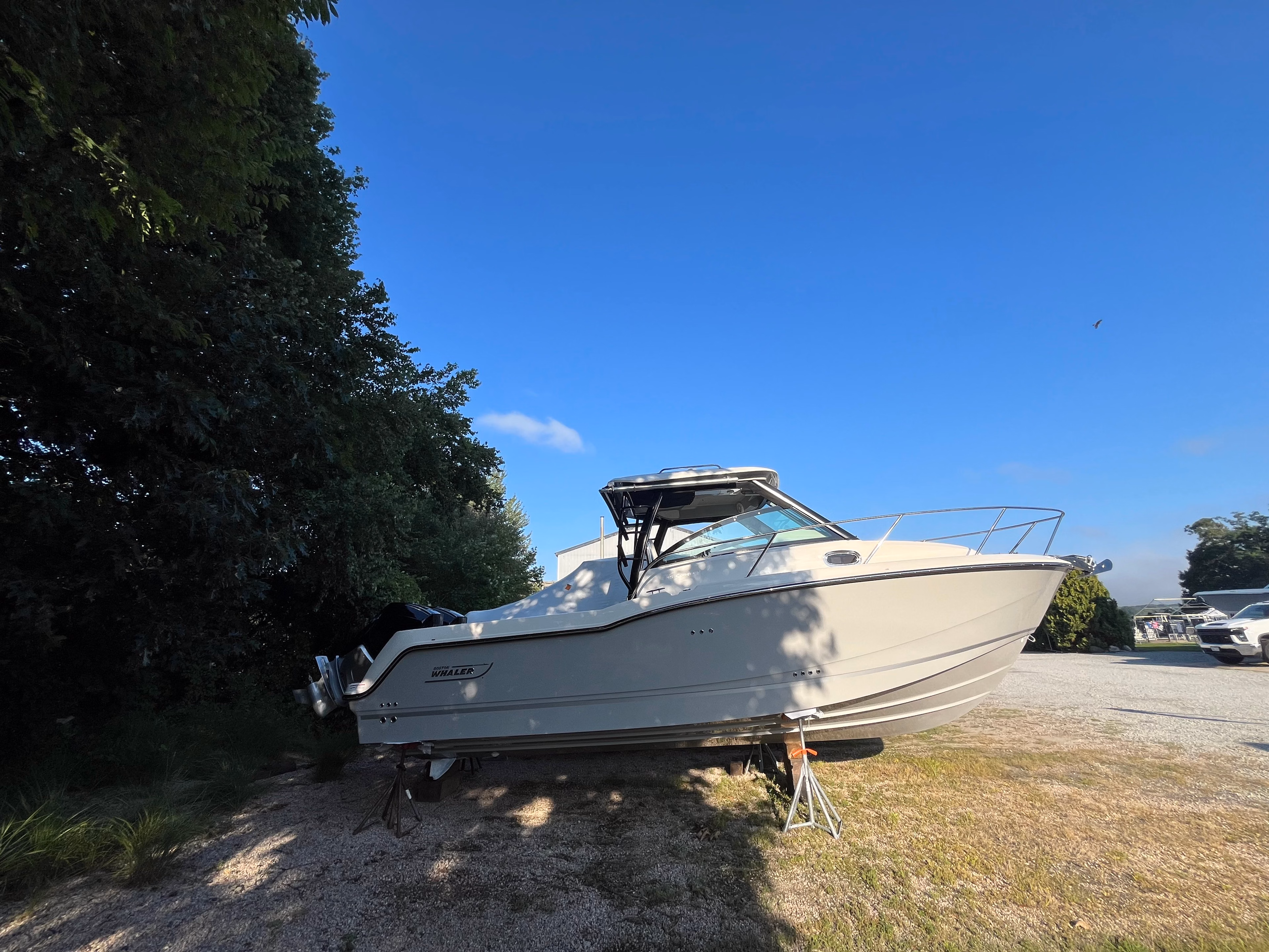 2027 Boston Whaler 285 Conquest 
