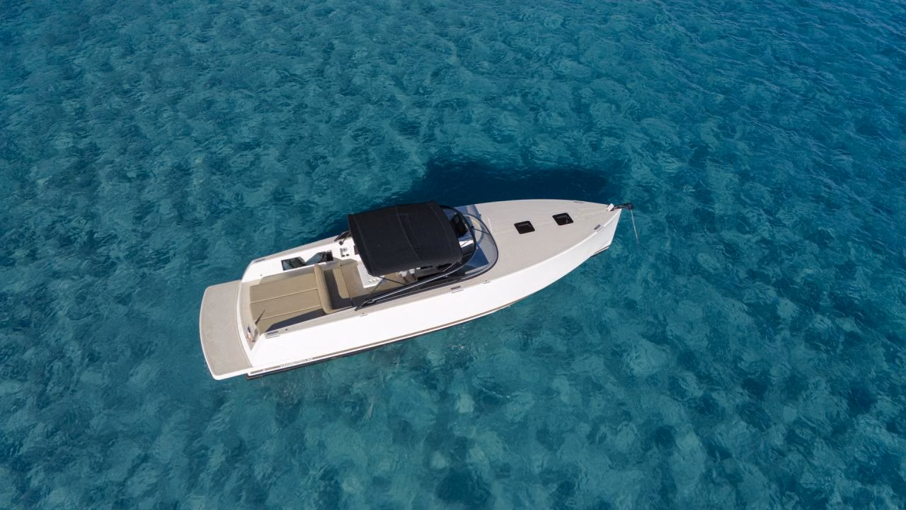 2021 VanDutch Yachts 40