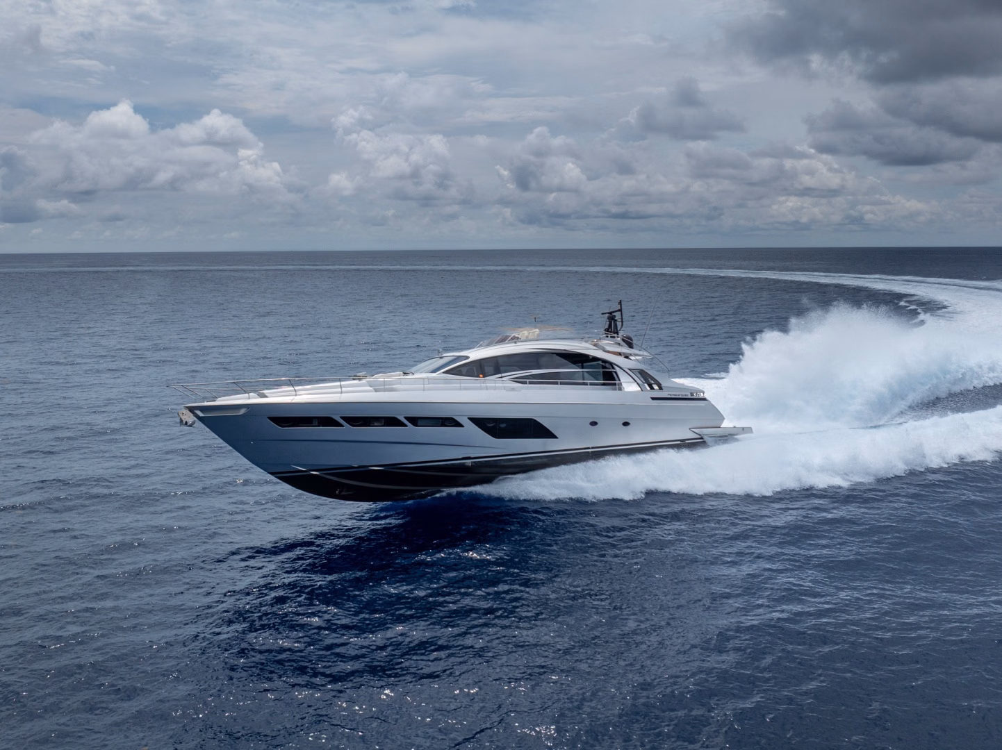2020 Pershing 8X