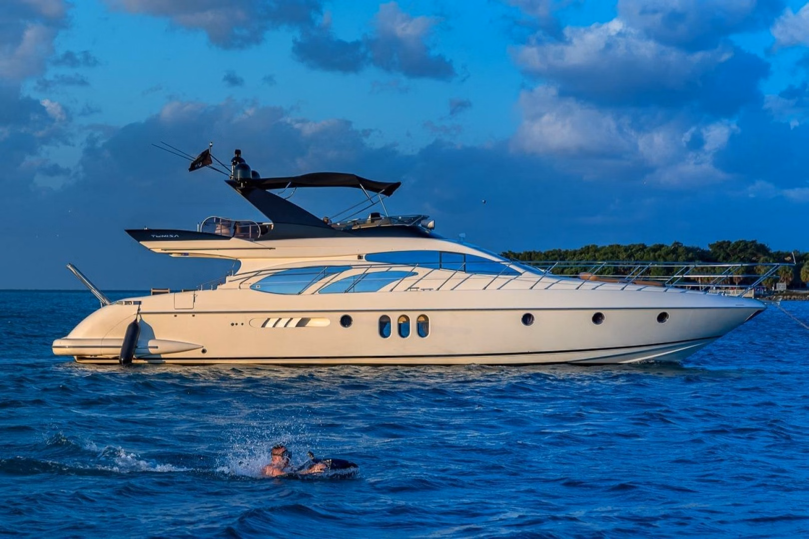 2007 Azimut 62