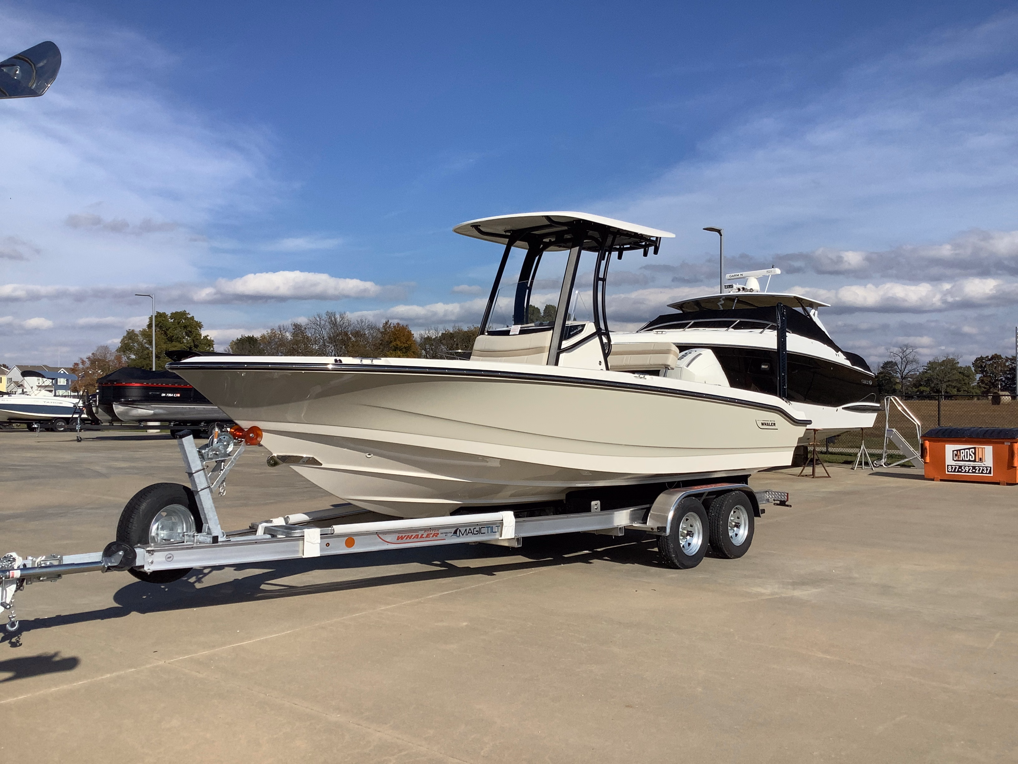 2026 Boston Whaler 220 Dauntless