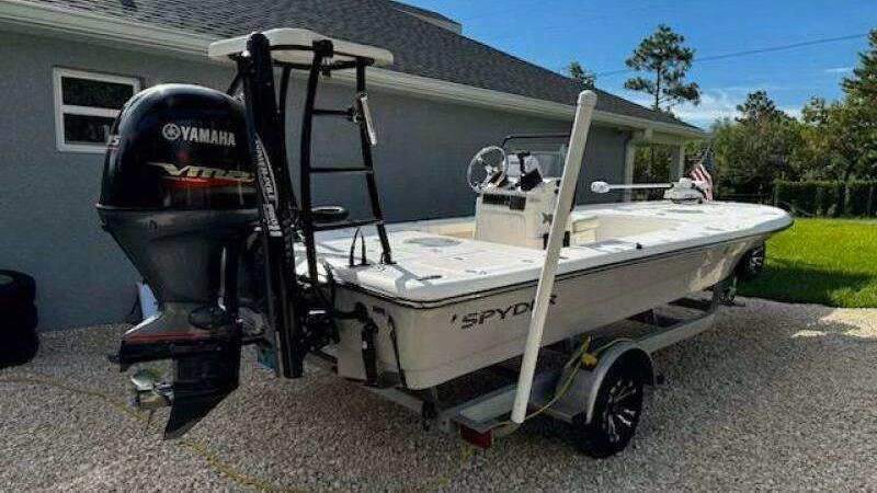 2019 Spyder Boats FX19 Vapor 