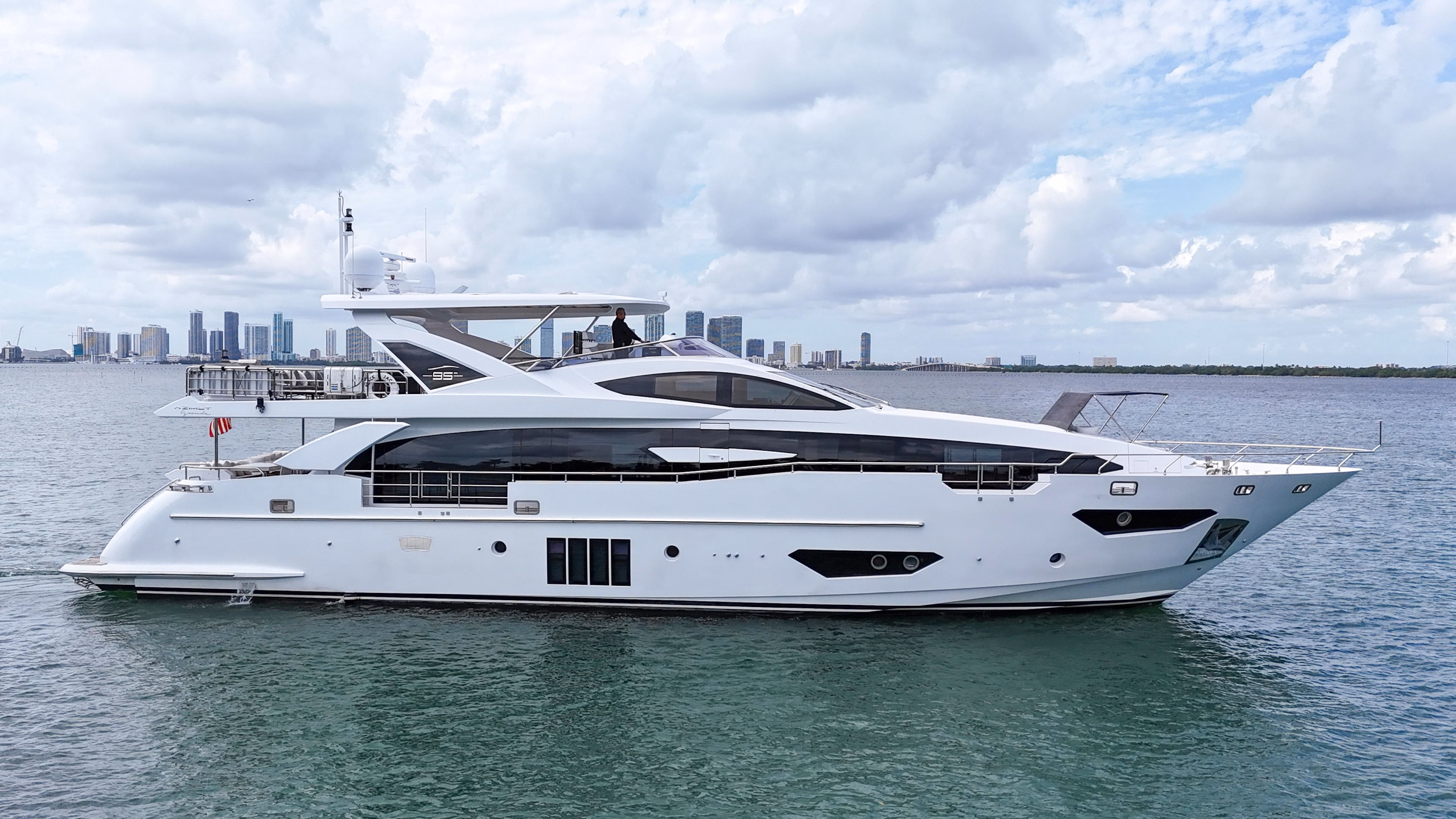 2017 Azimut Grande 30 Metri 