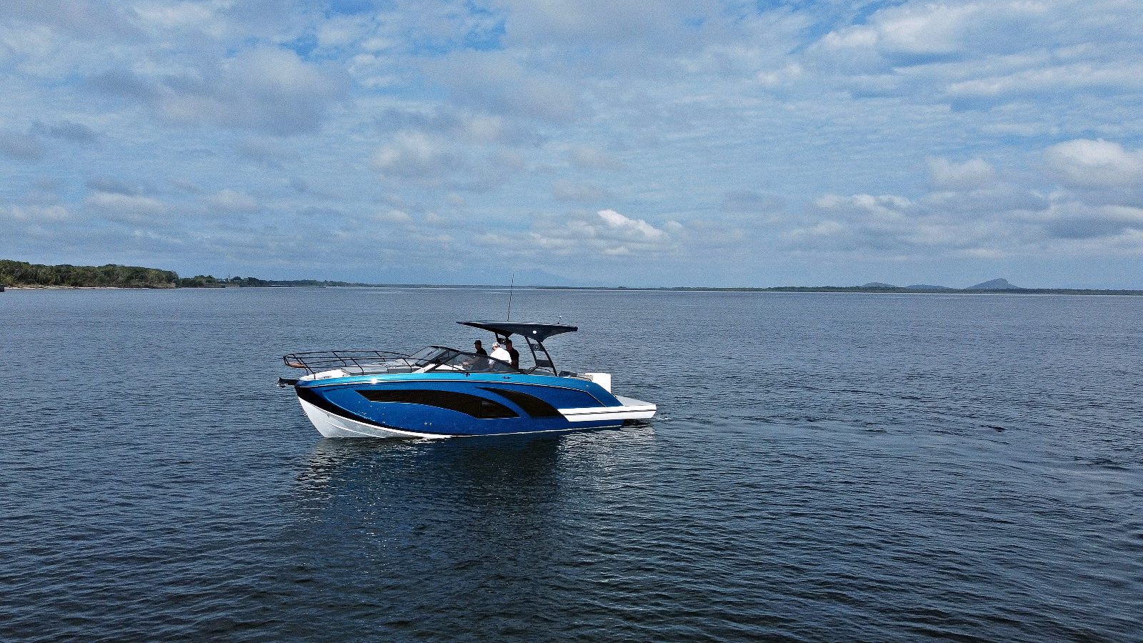2027 Hanover Yachts 327
