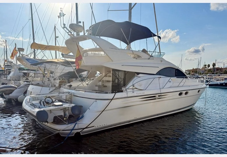 2004 Fairline Phantom 46