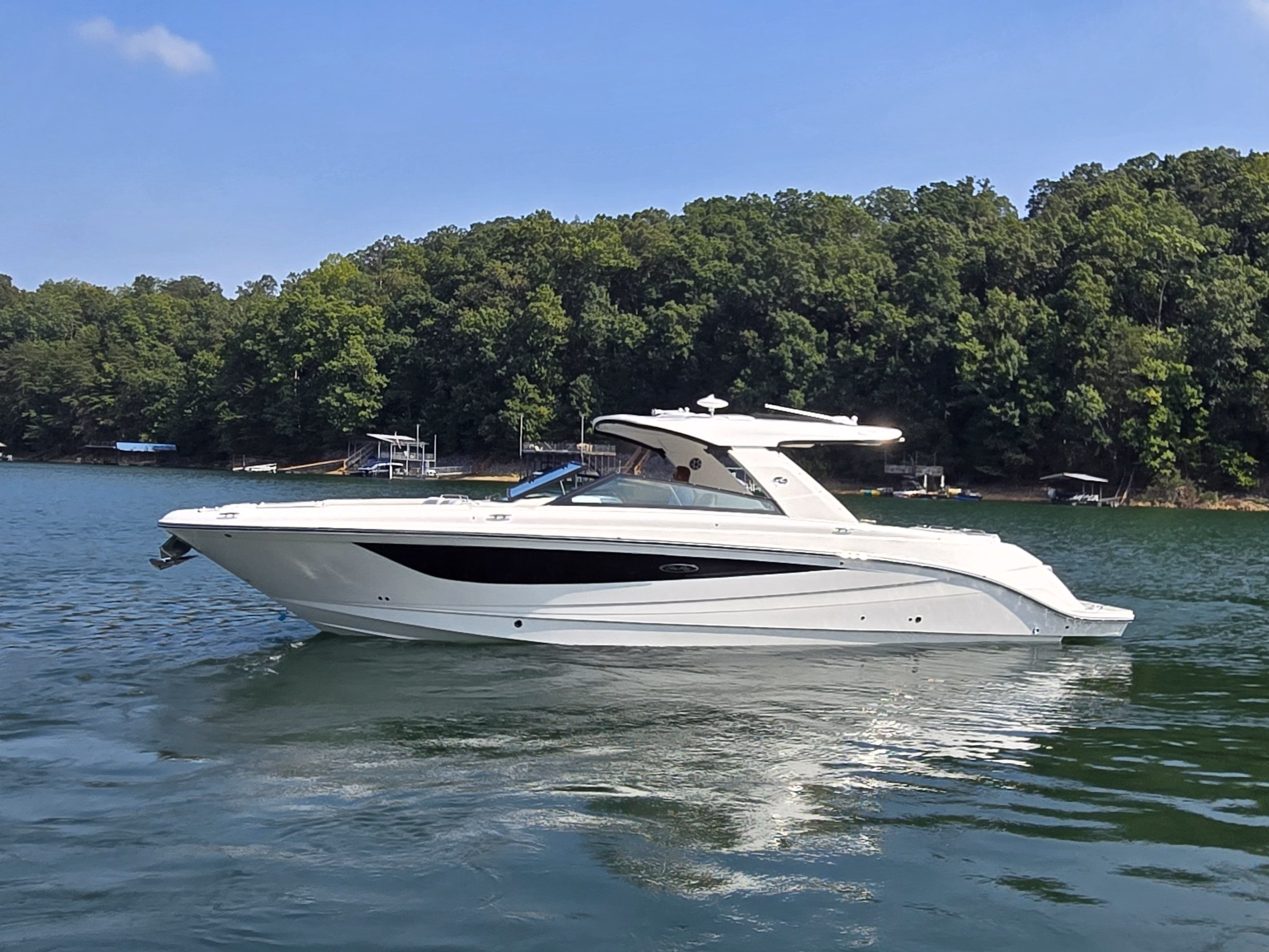 2027 Sea Ray SLX 400 