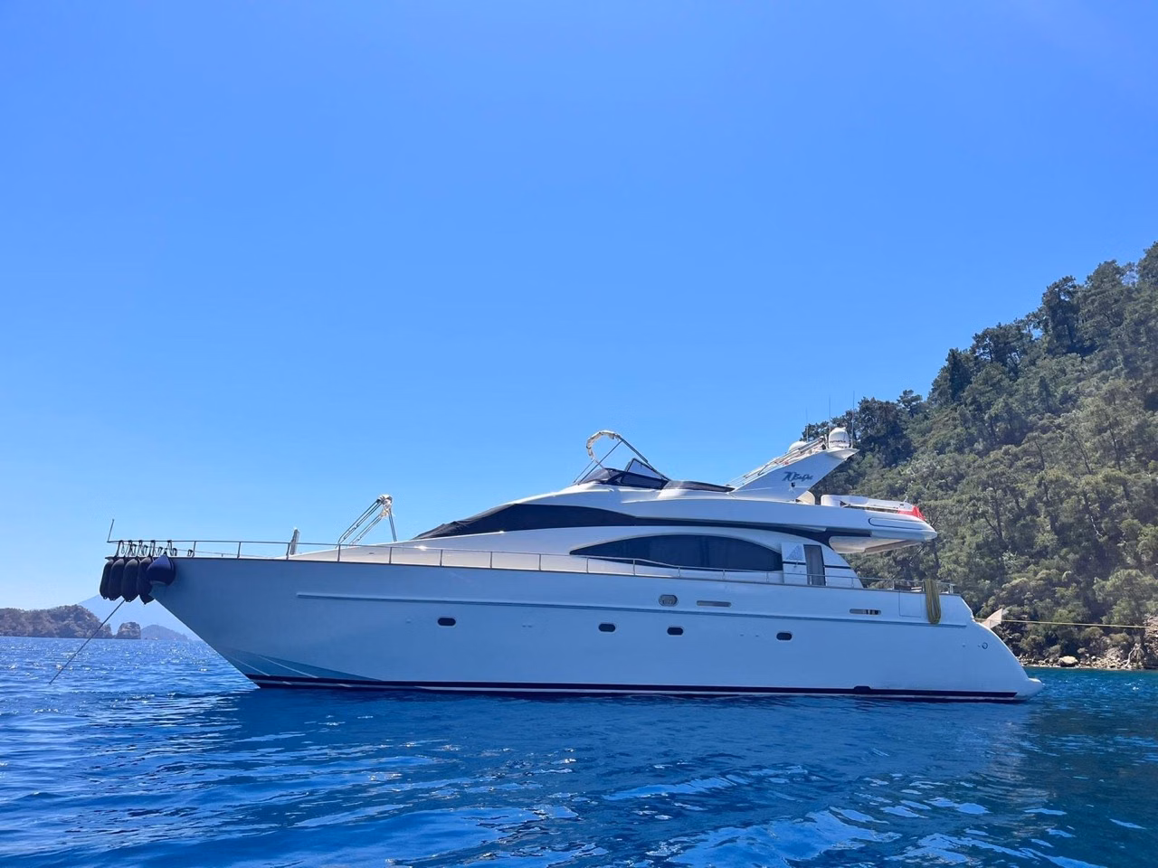 2000 Azimut 70 