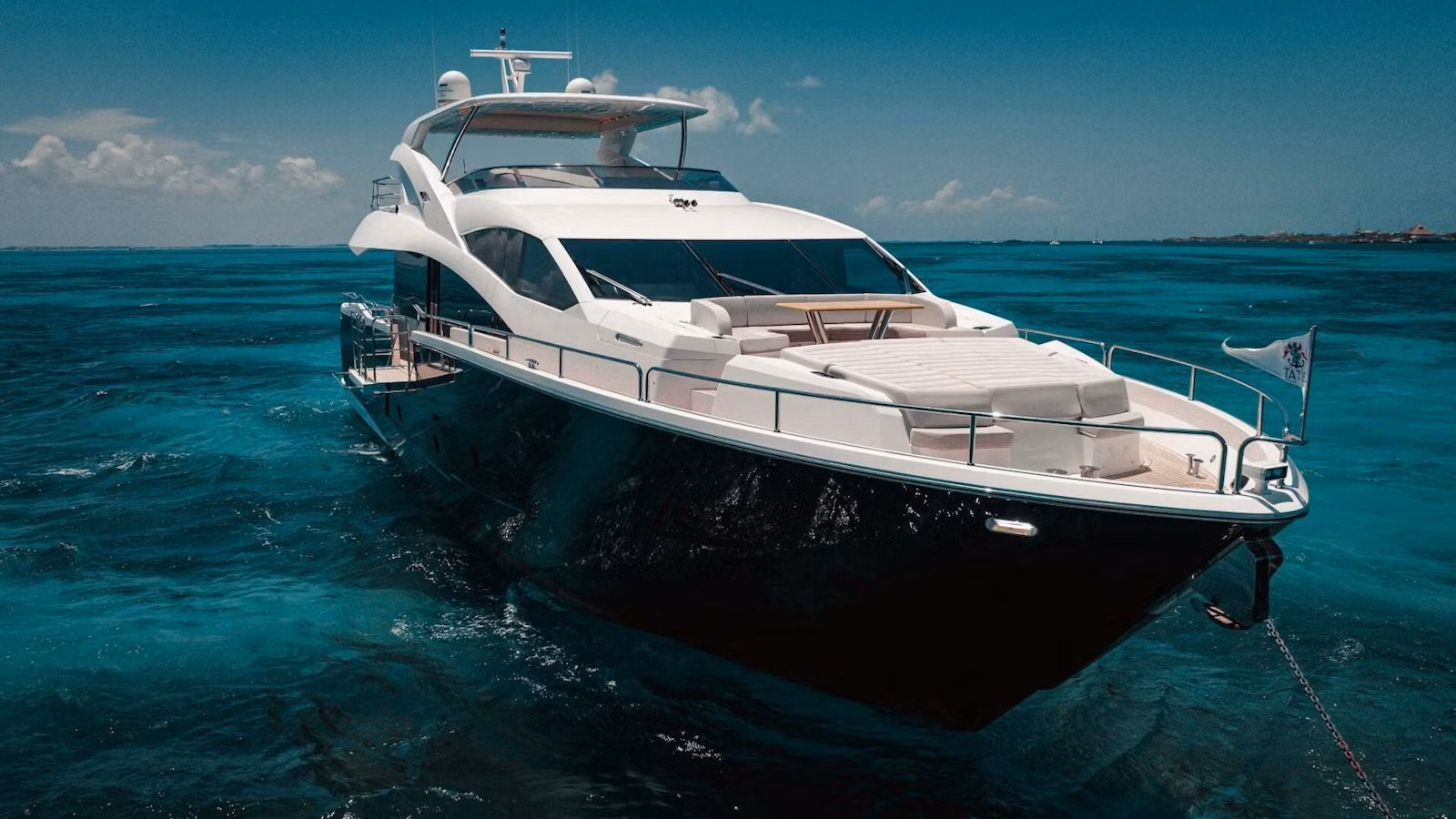 2019 Sunseeker 86 Yacht 
