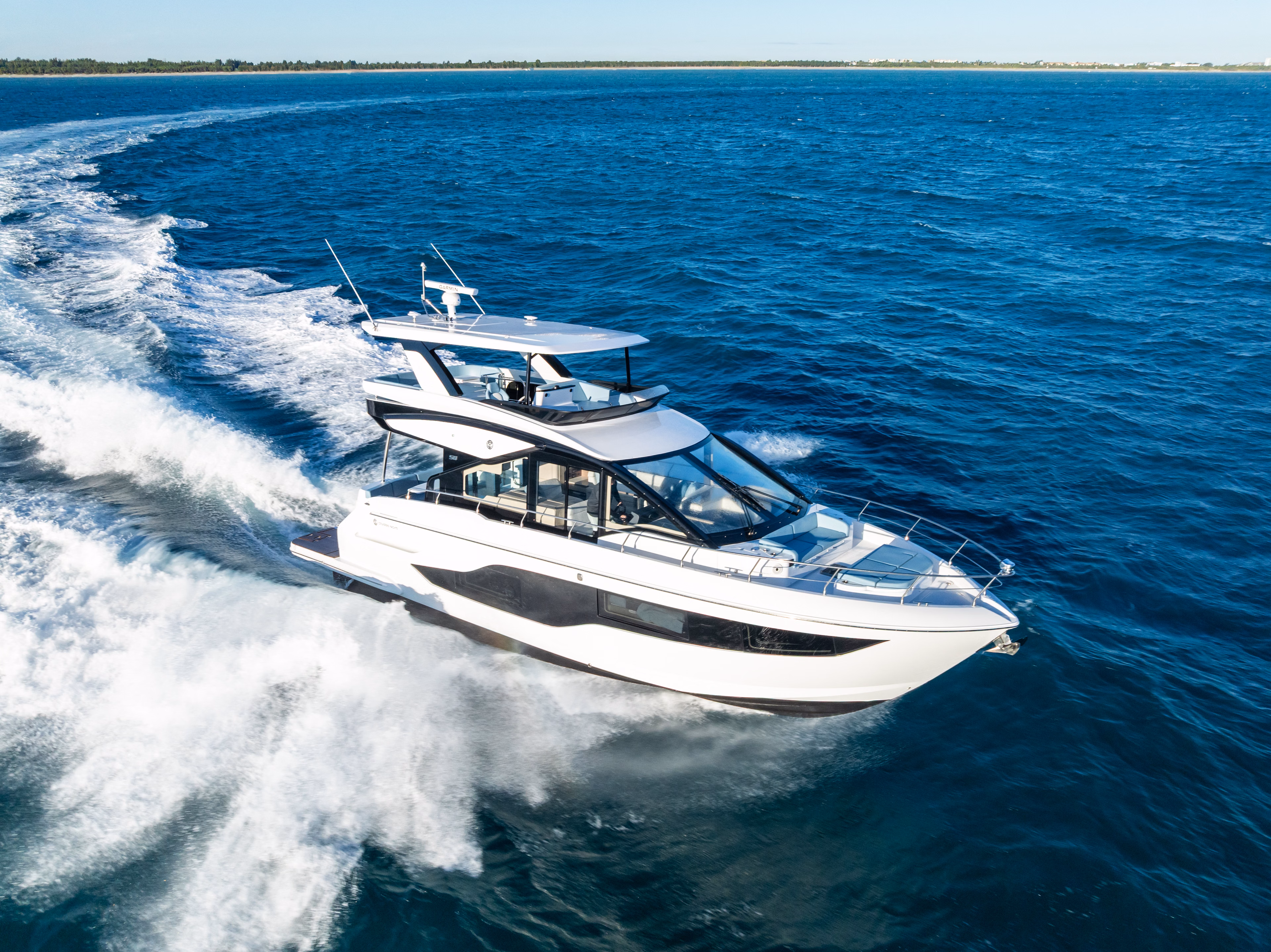 2027 Cruisers Yachts 50 FLY