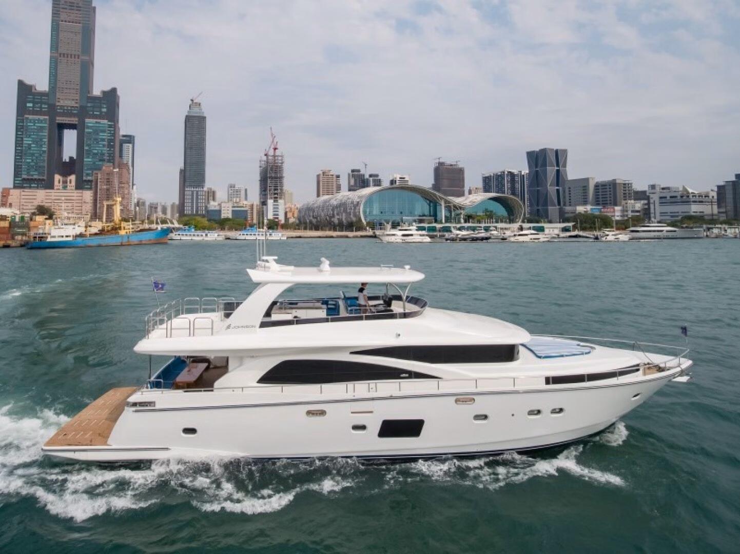 2027 Johnson Yachts 80 