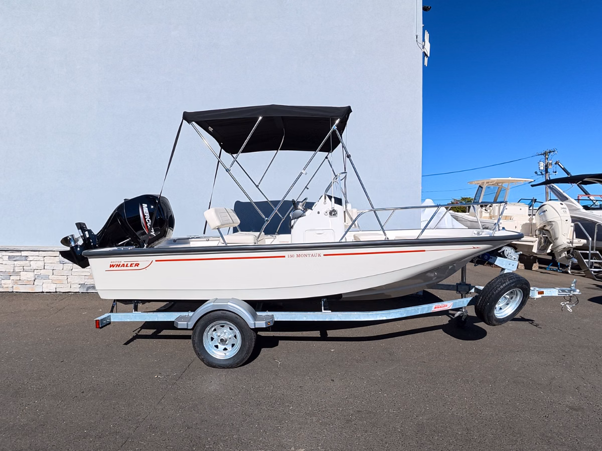 2027 Boston Whaler 150 Montauk