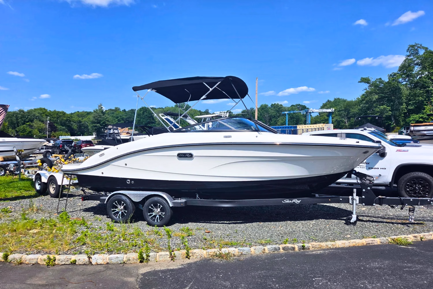 2027 Sea Ray SPX 210