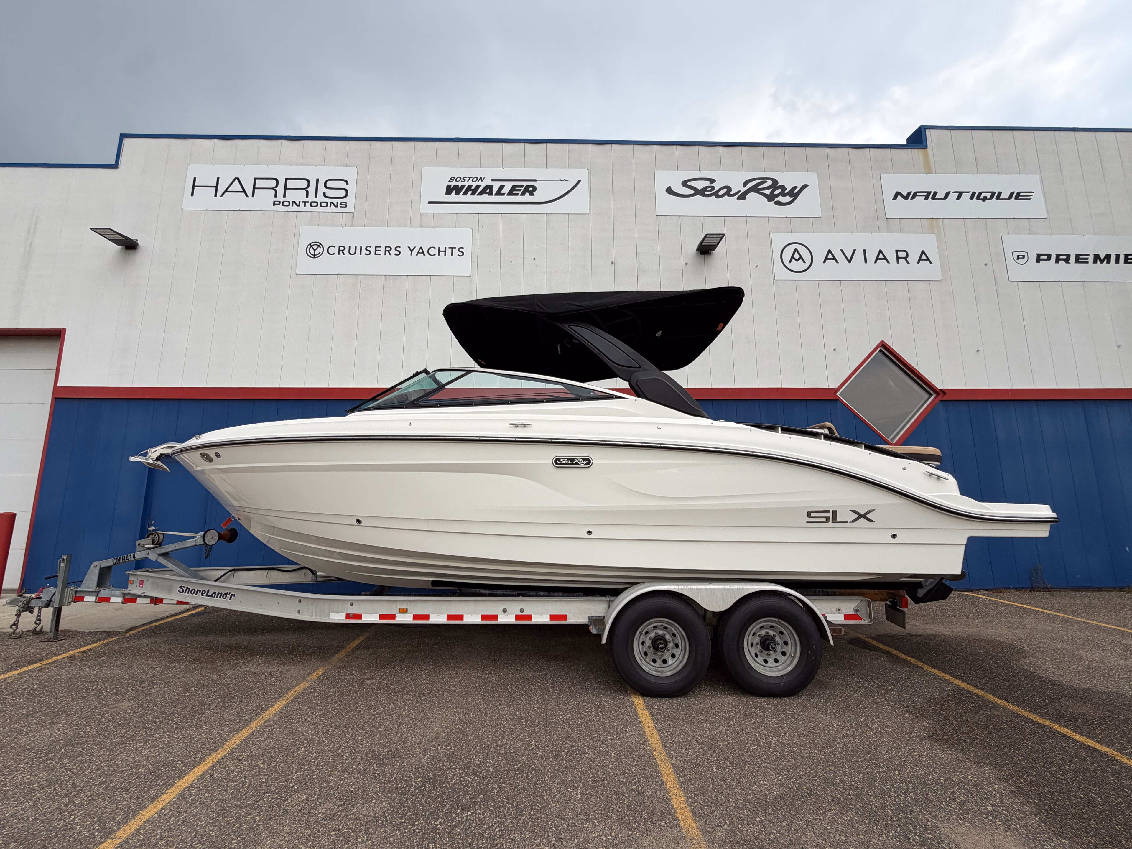2027 Sea Ray SLX 280