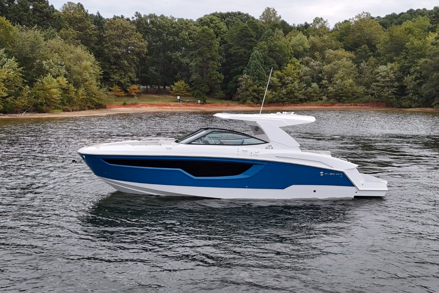 2026 Cruisers Yachts 38 GLS 