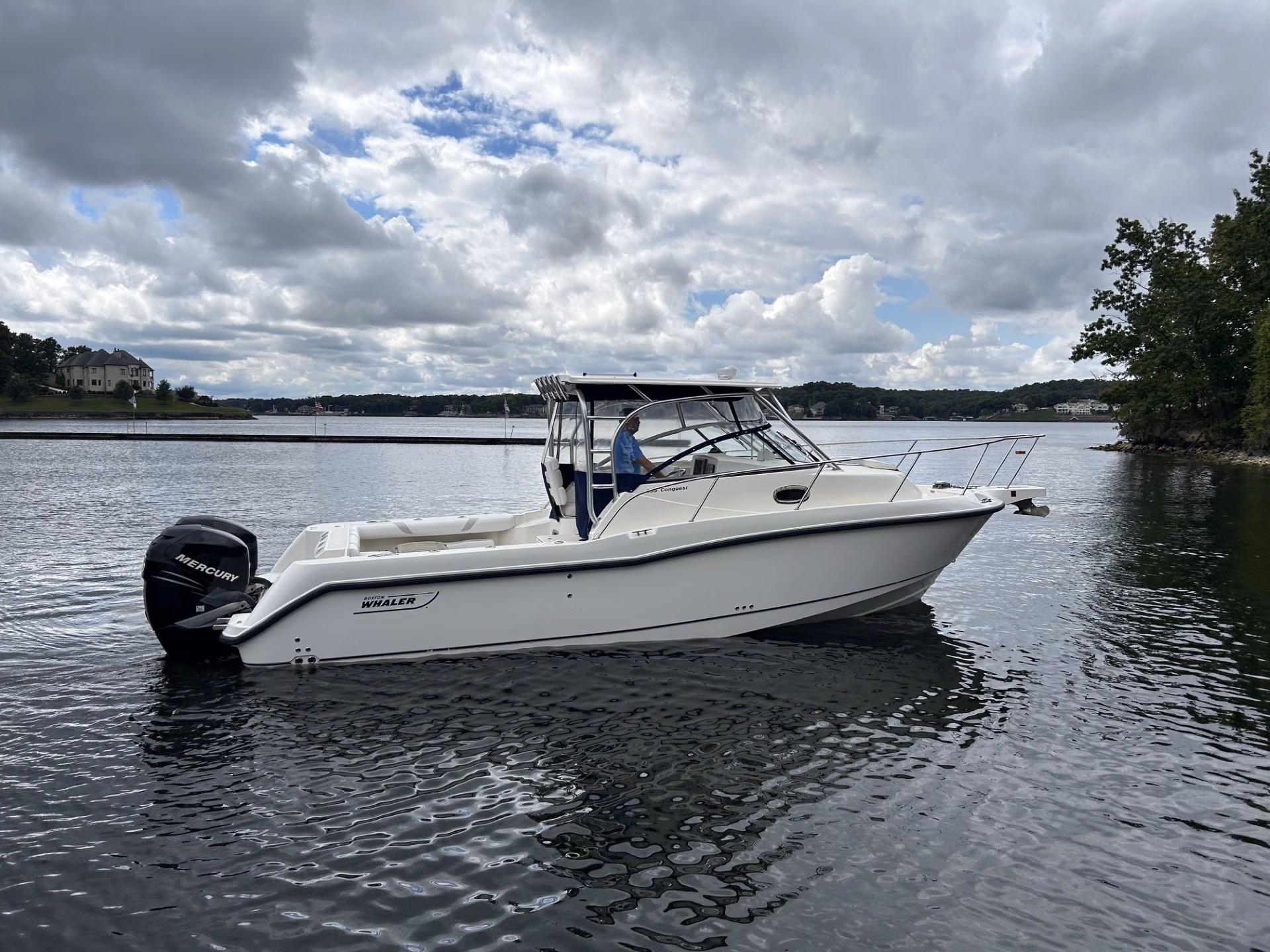 2007 Boston Whaler 285 Conquest 