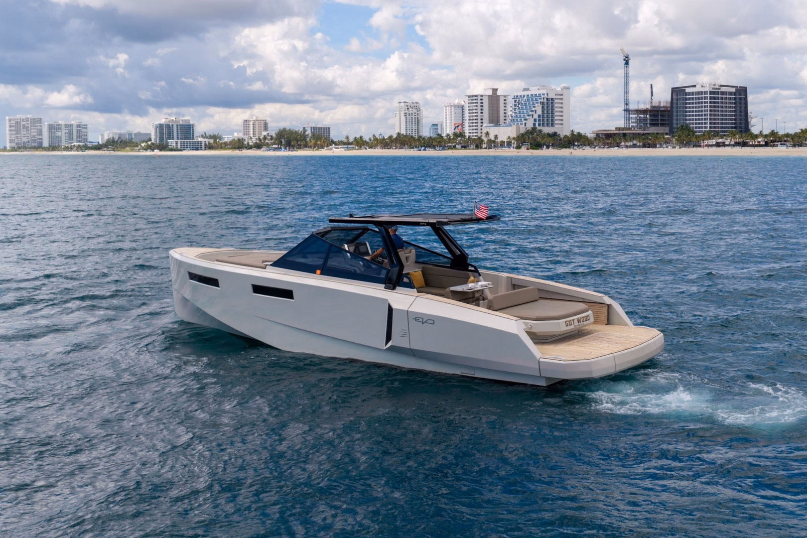 2023 Evo Yachts R4 WA