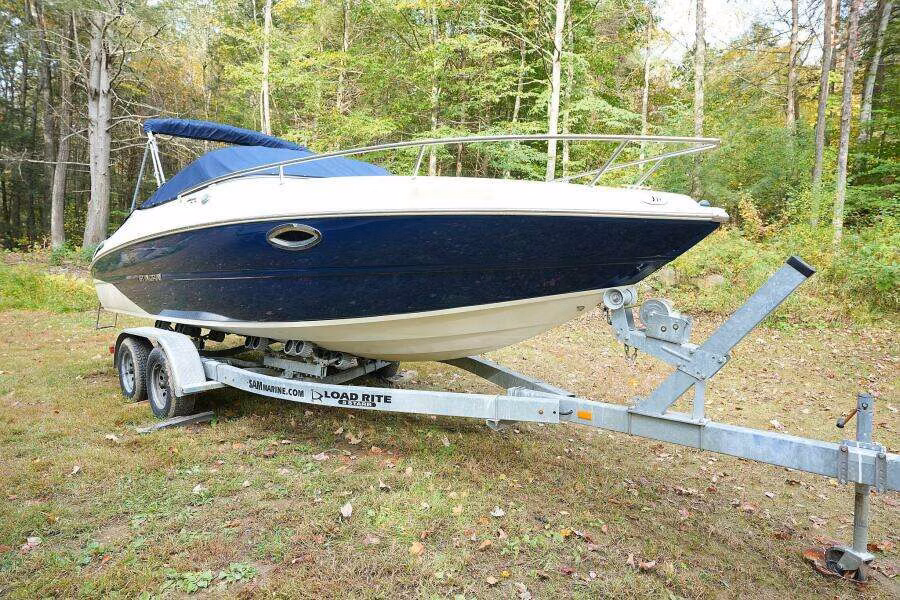 2016 Stingray Boats 225 CR 