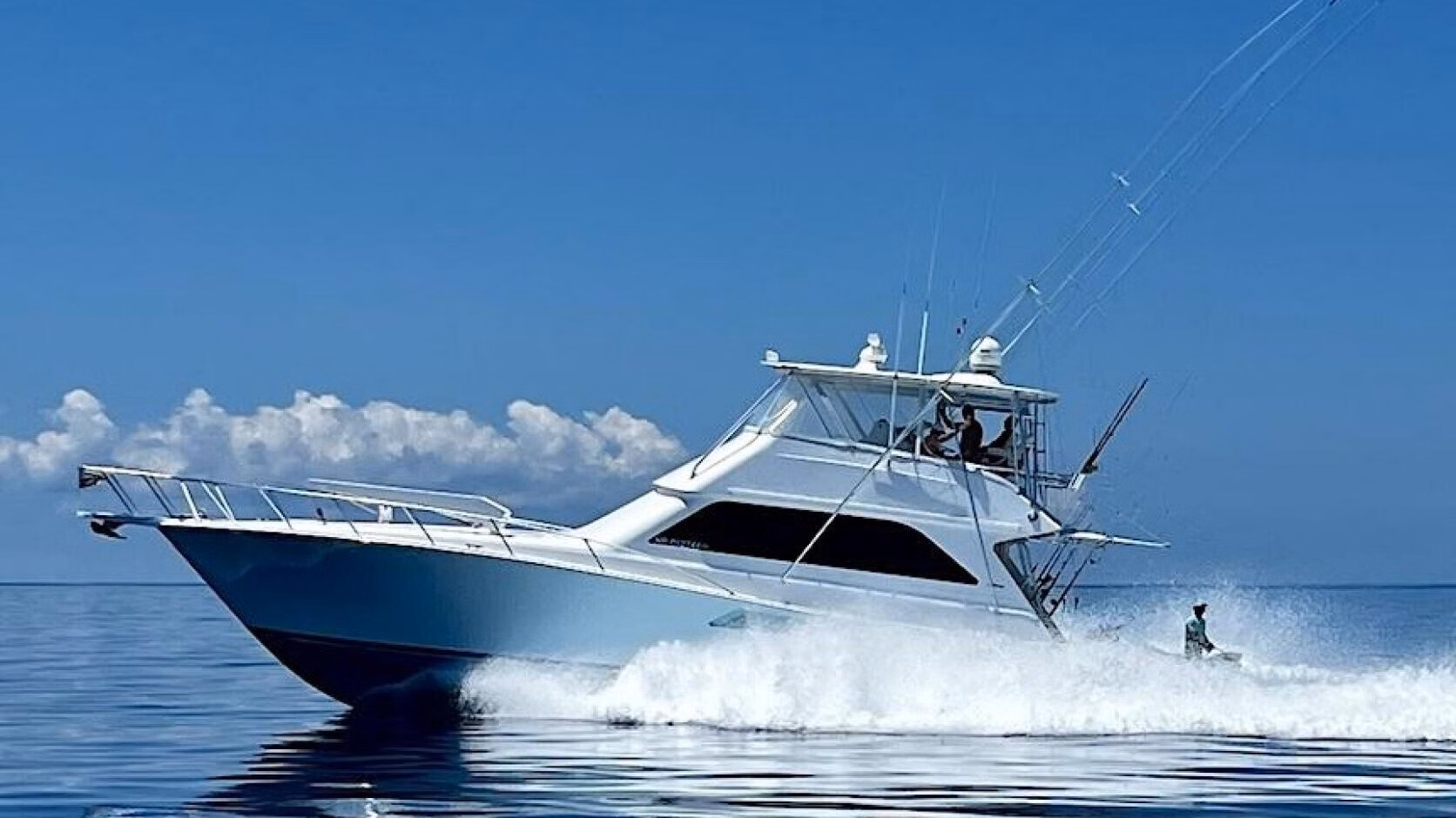 1999 Viking Yacht Convertible  55 