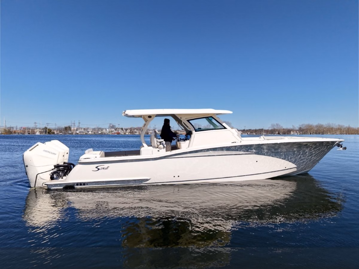 2024 Scout Boats 377LXF 