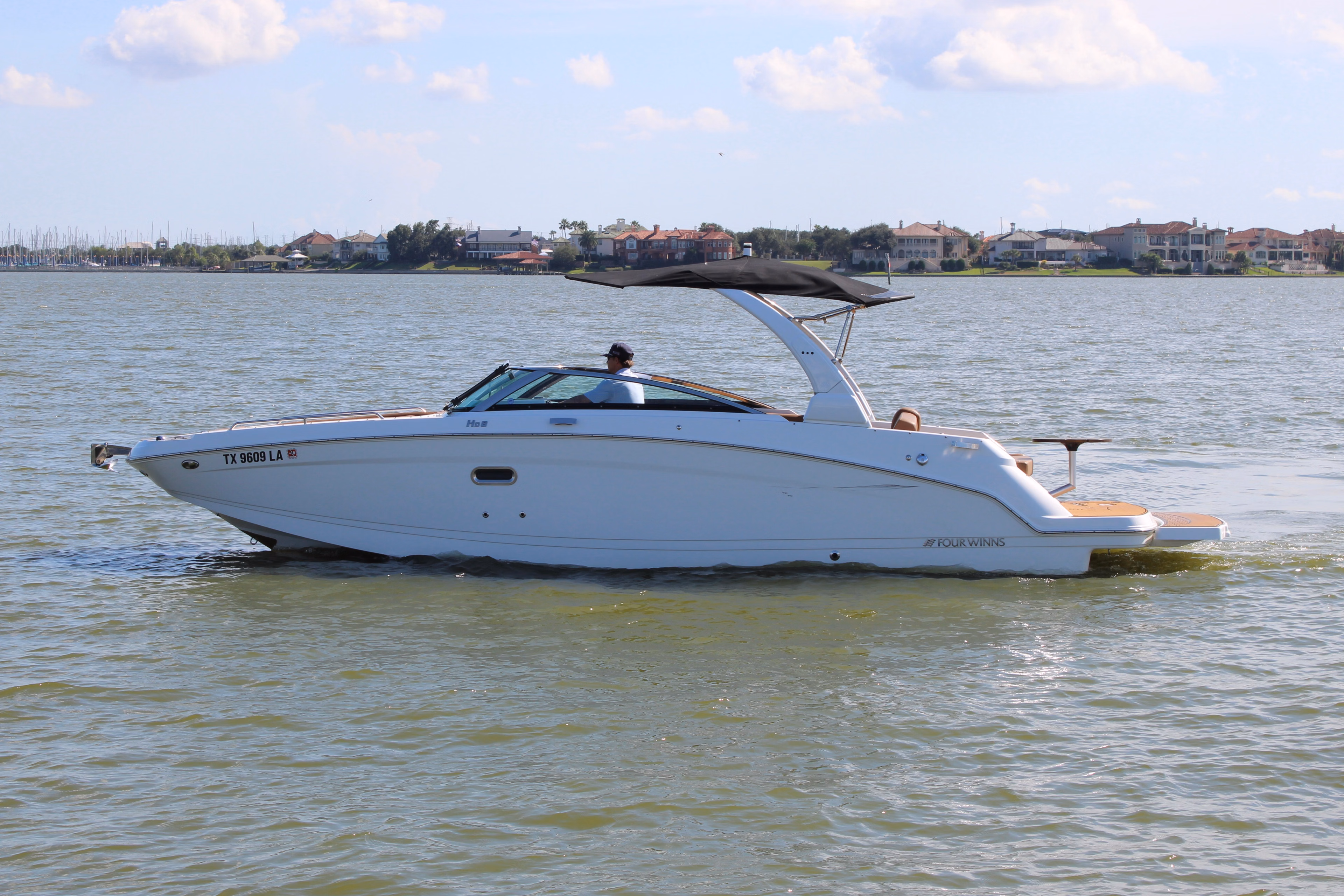 2023 Four Winns HD8