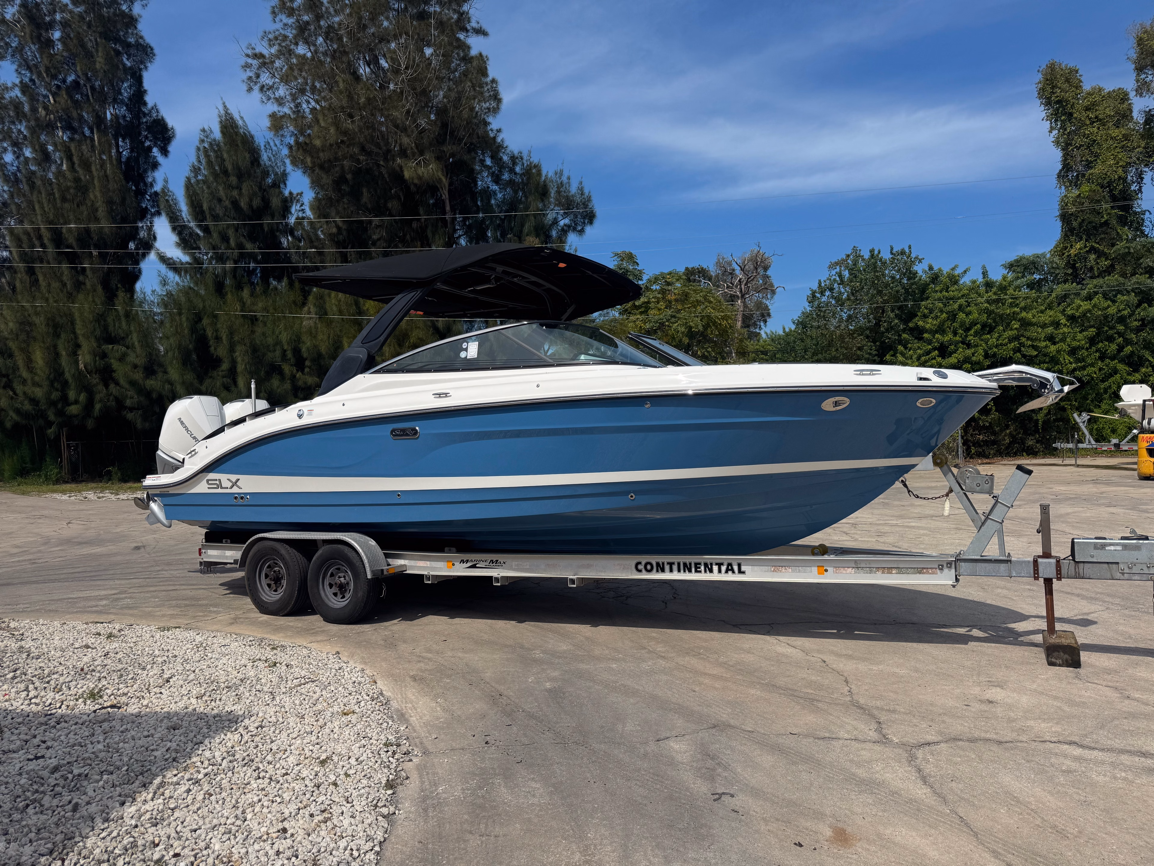 2027 Sea Ray SLX 280 Outboard