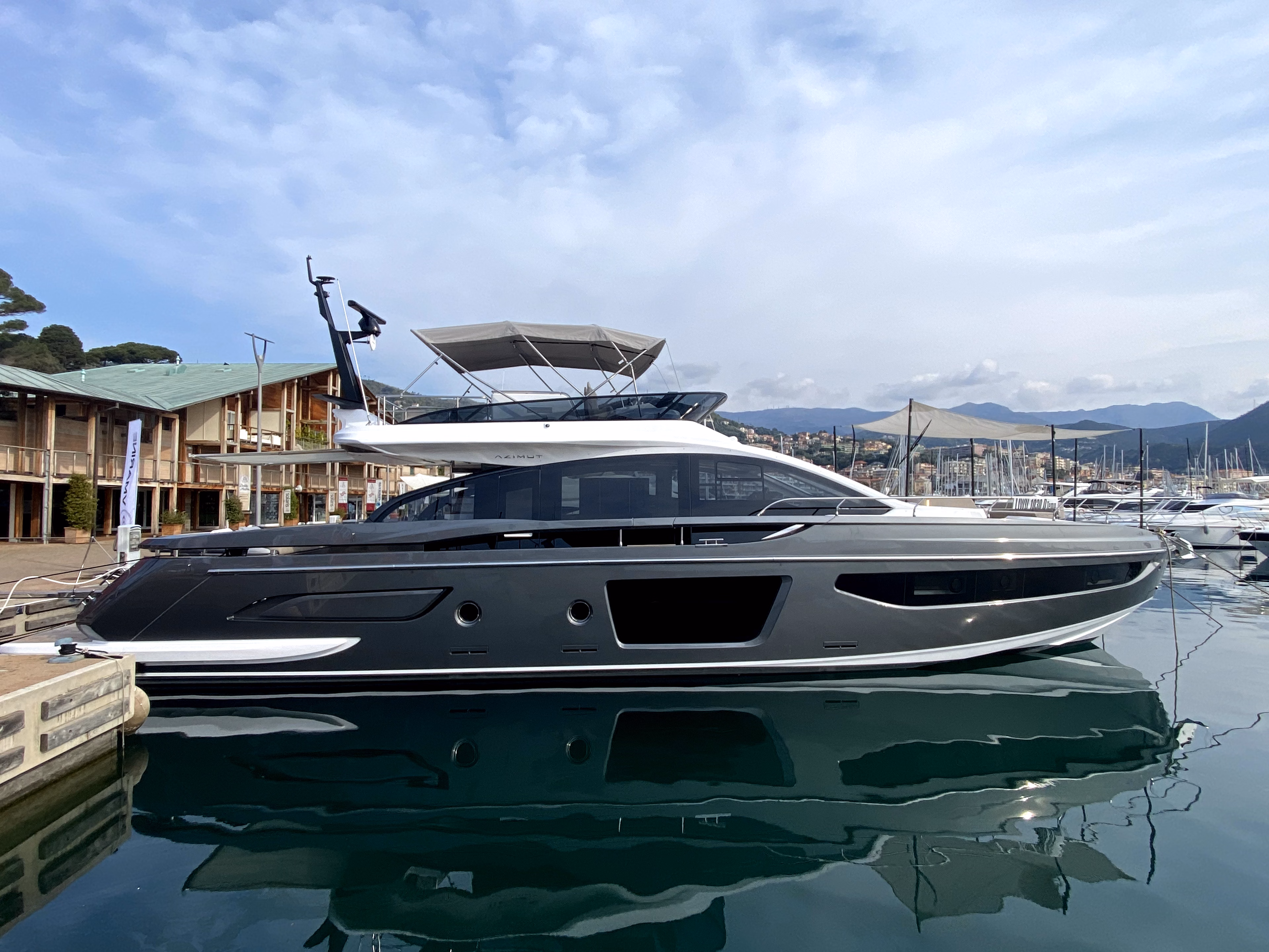 2023 Azimut S7 
