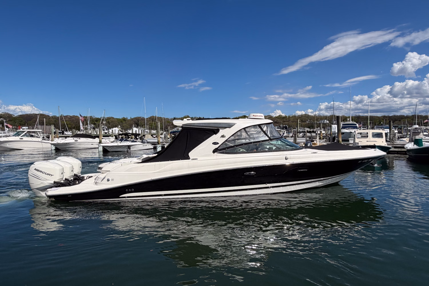 2017 Sea Ray SLX 350 Outboard