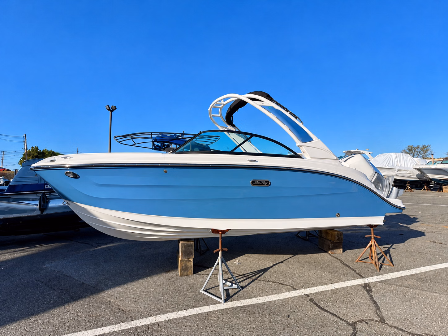 2026 Sea Ray SDX 230 Outboard