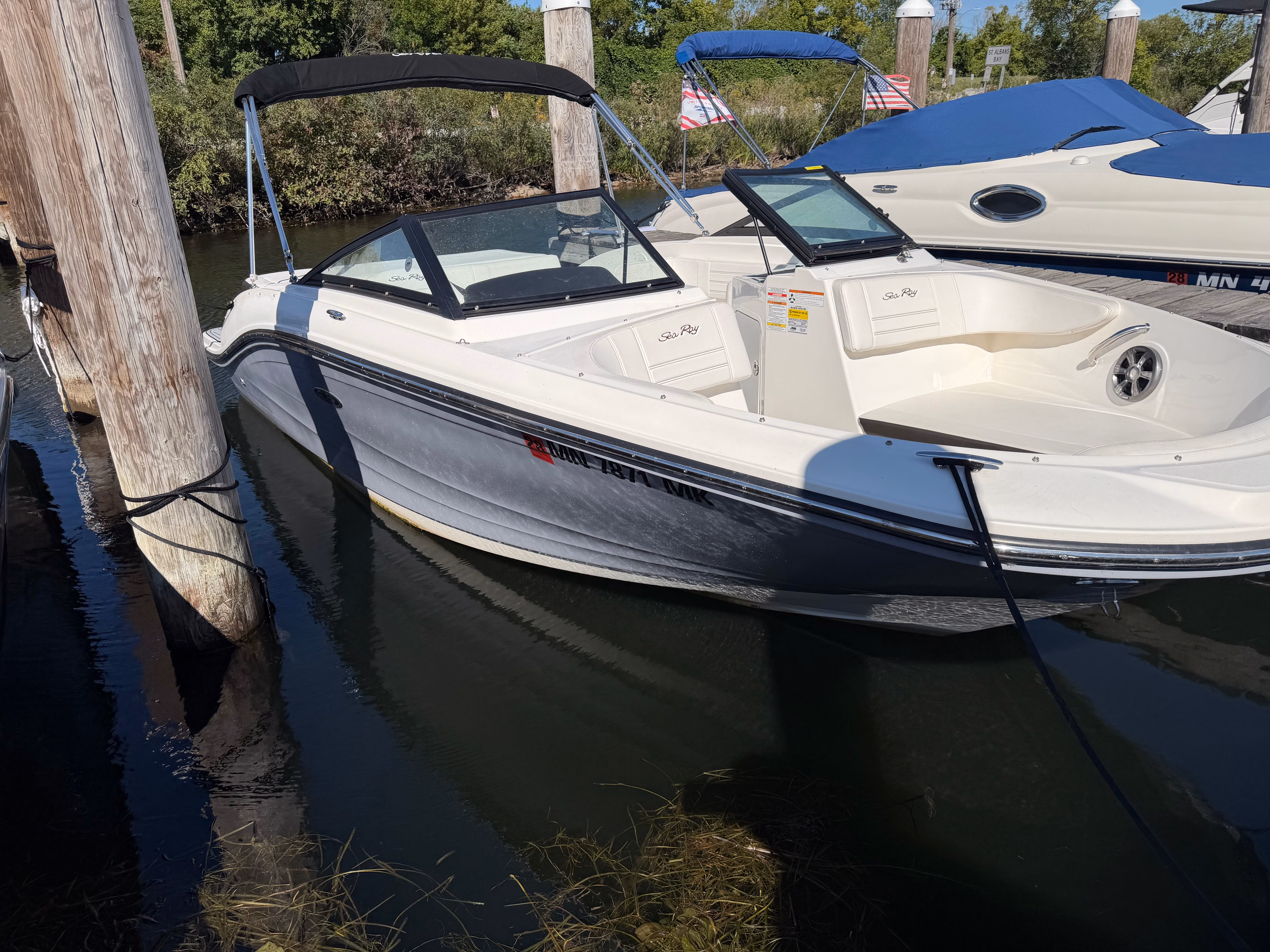 2019 Sea Ray SPX 190 