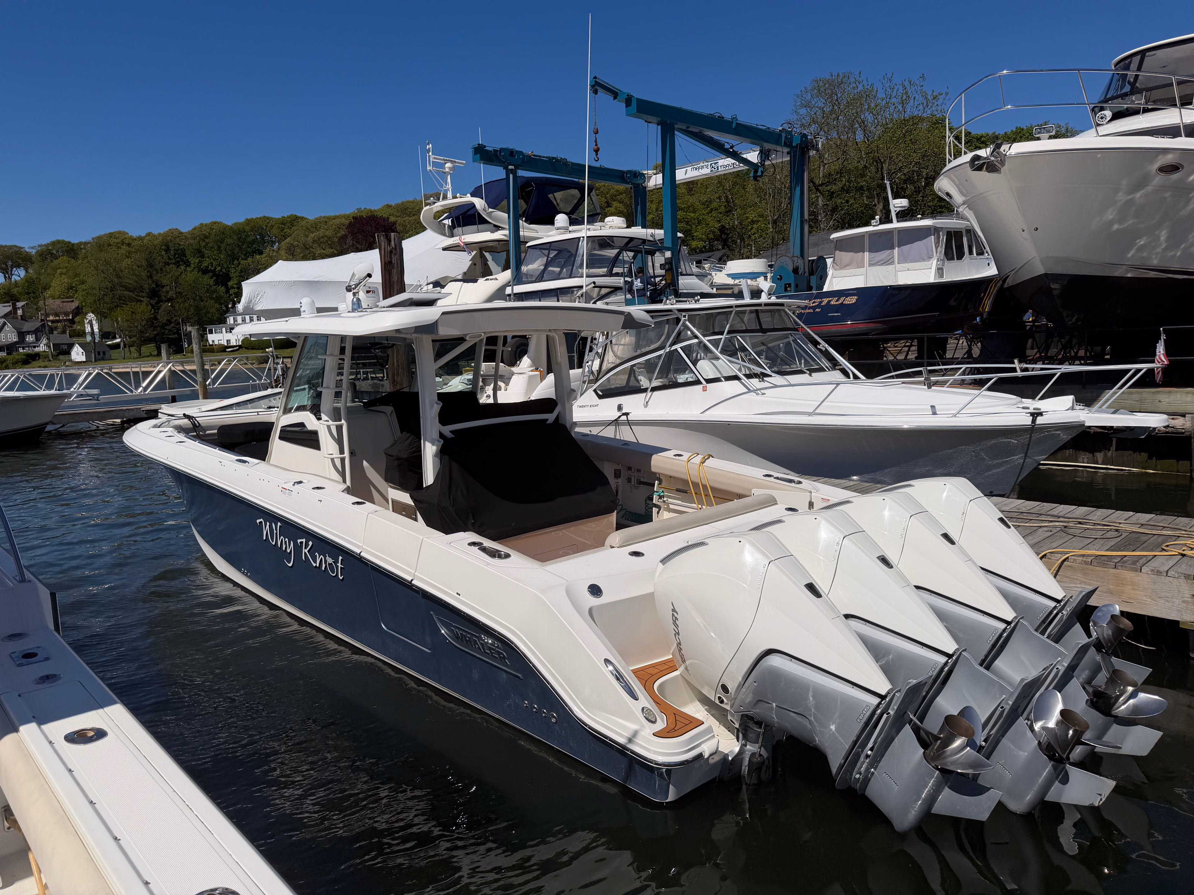 2021 Boston Whaler 380 Outrage 