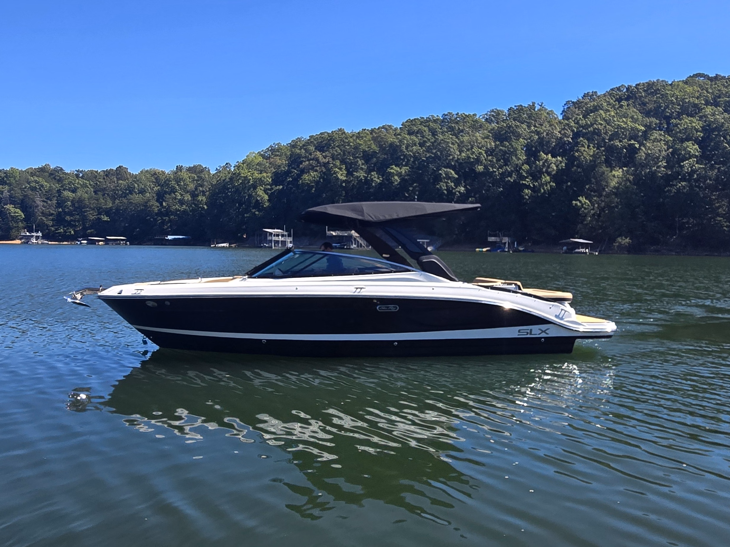 2027 Sea Ray SLX 280