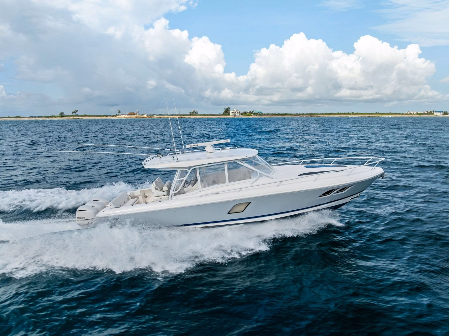 2019 Intrepid Powerboats 400 Cuddy