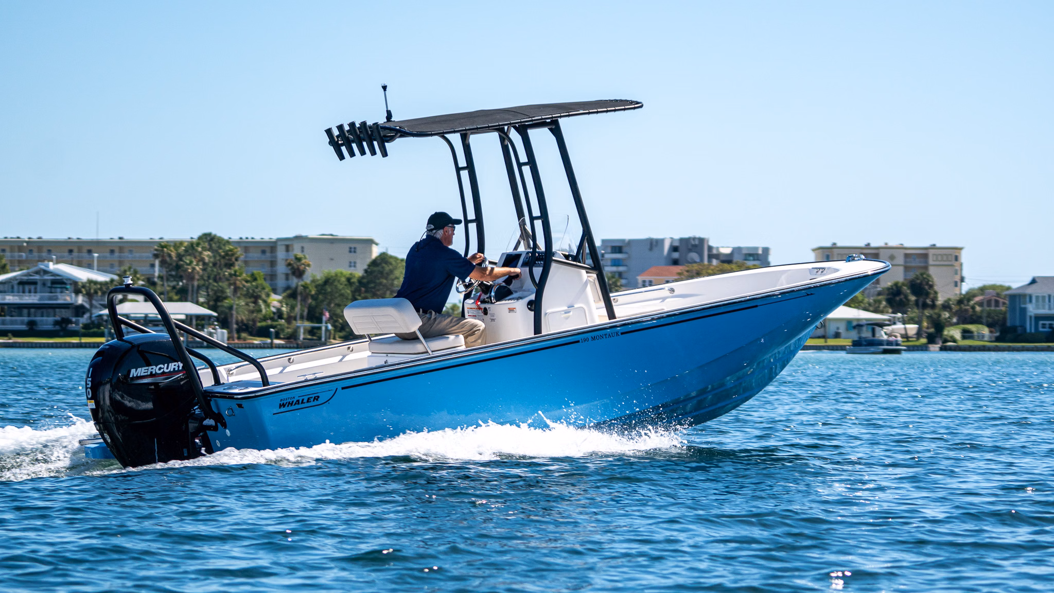 2027 Boston Whaler 190 Montauk 
