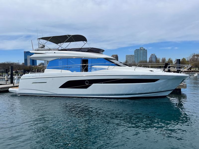 2024 Prestige 520 Fly 