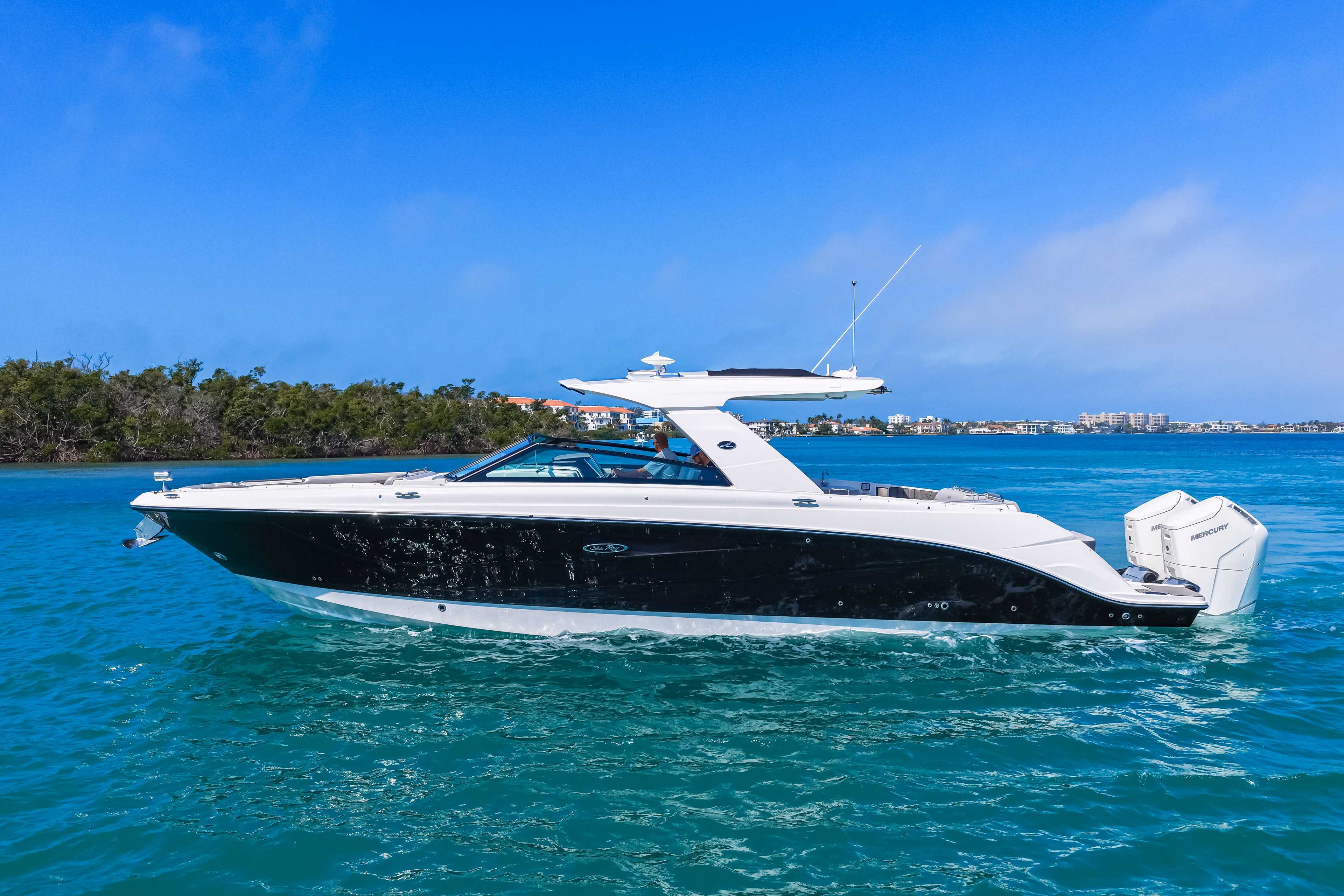 2026 Sea Ray SLX 400 Outboard 