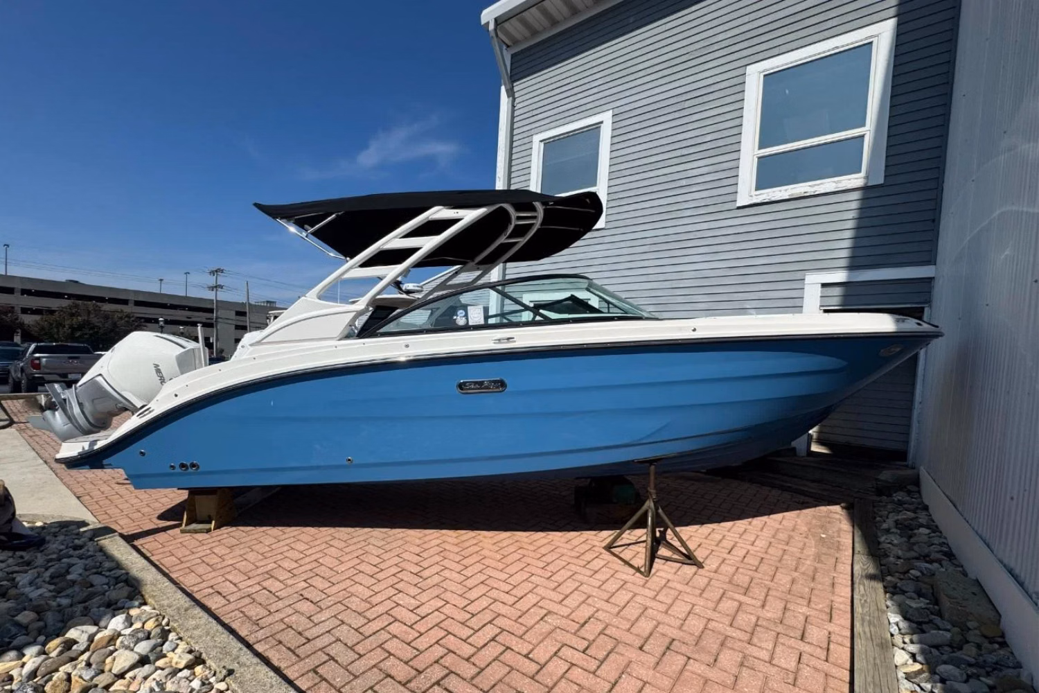 2026 Sea Ray SDX 230 Outboard