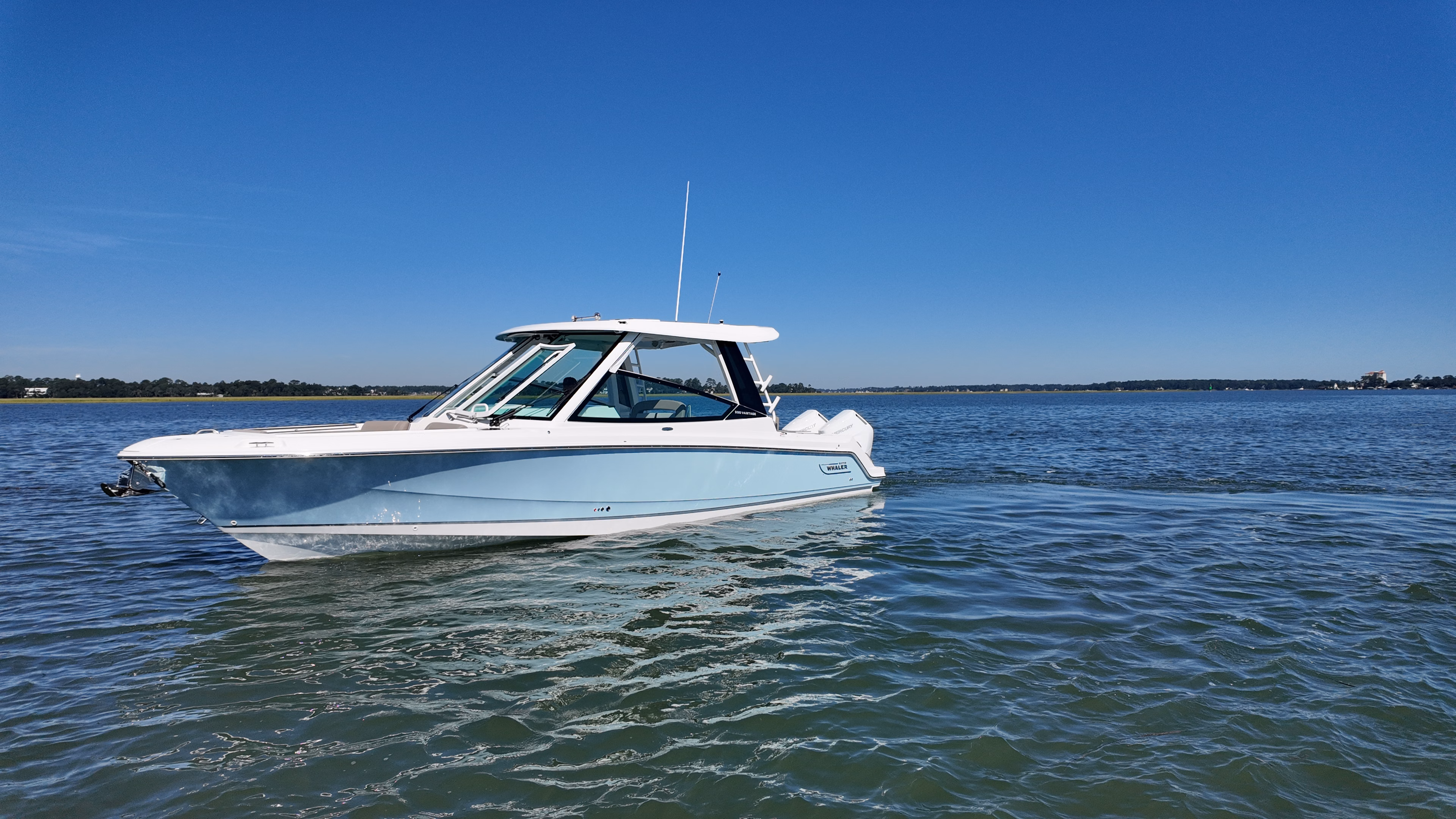2027 Boston Whaler 330 Vantage