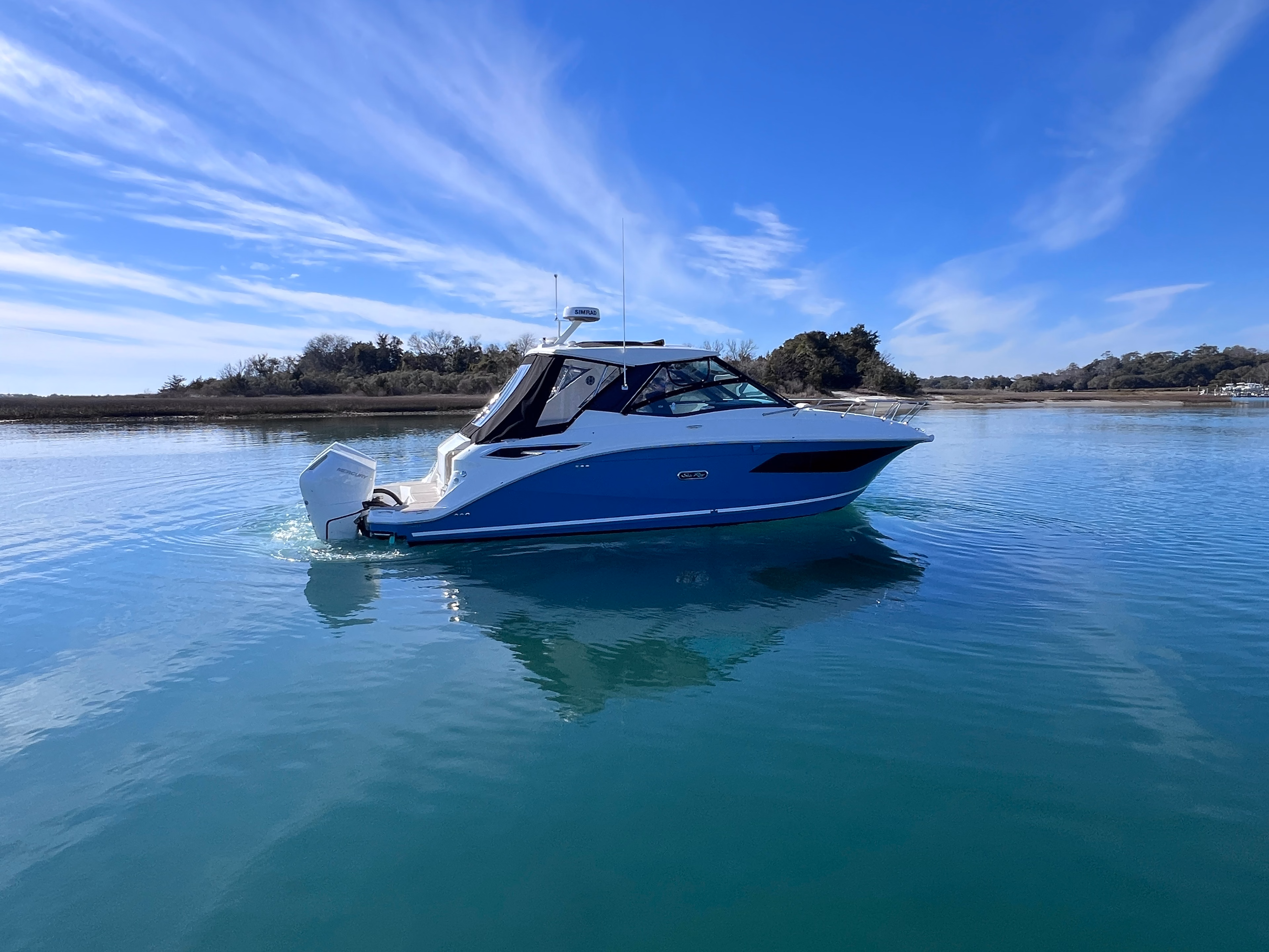 2026 Sea Ray Sundancer 320 Outboard