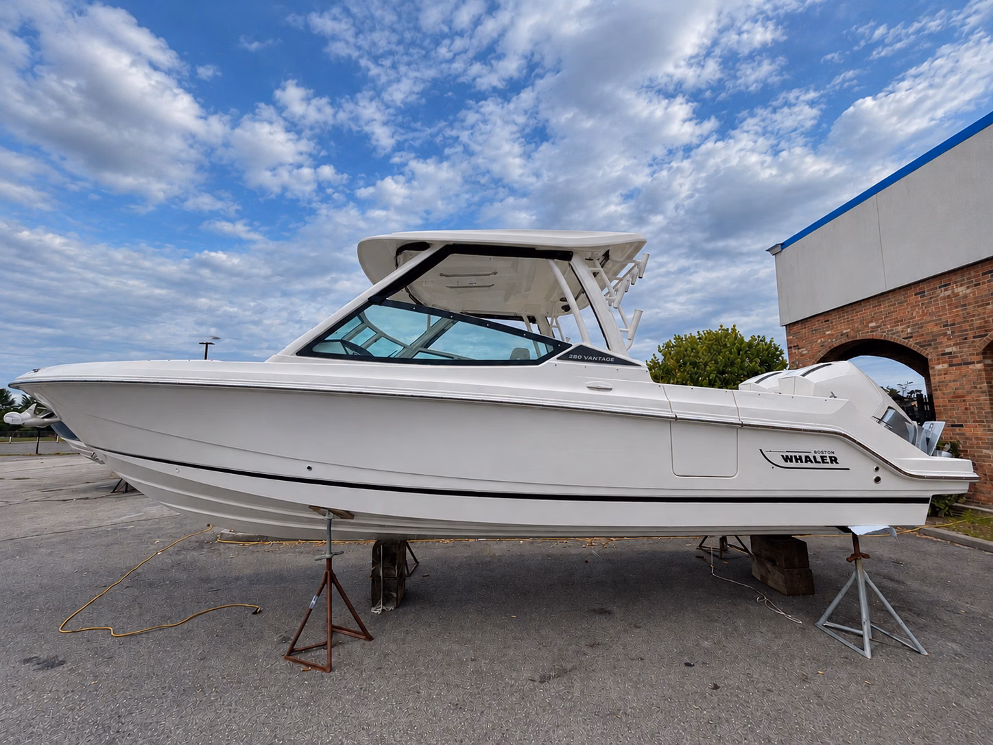2027 Boston Whaler 280 Vantage
