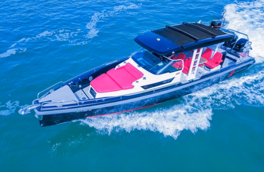2018 Axopar 37 Sun-Top 