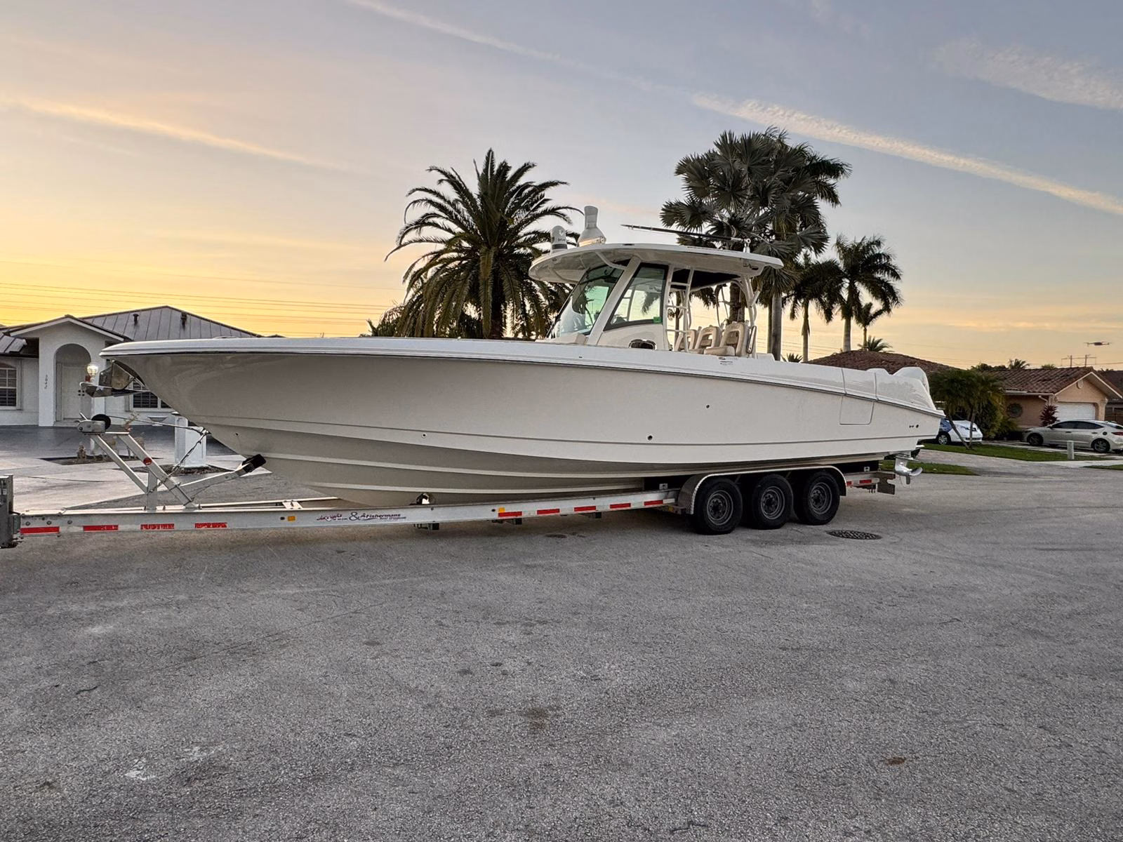 2021 Boston Whaler 350 Outrage