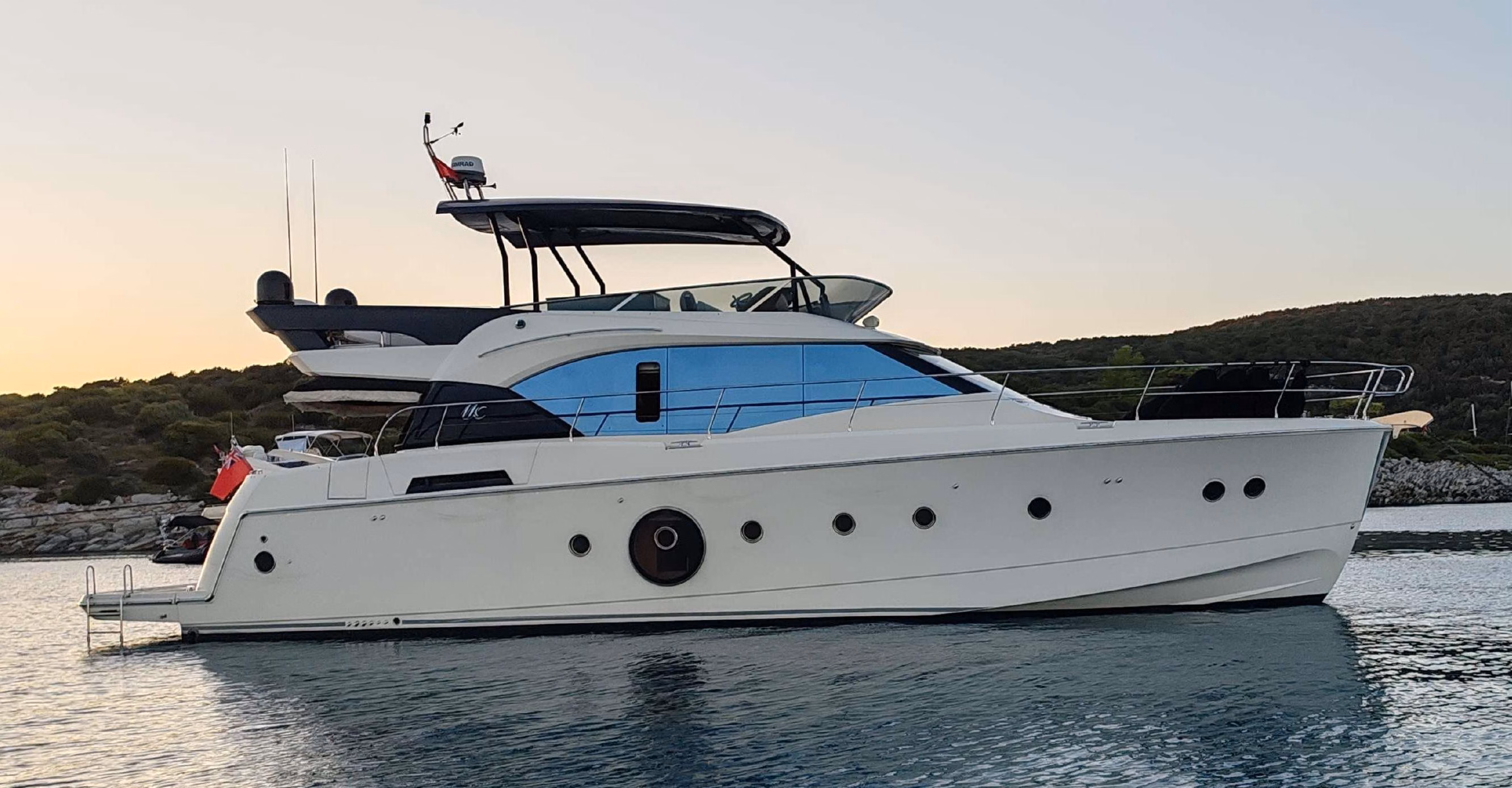 2015 Beneteau Monte Carlo 6