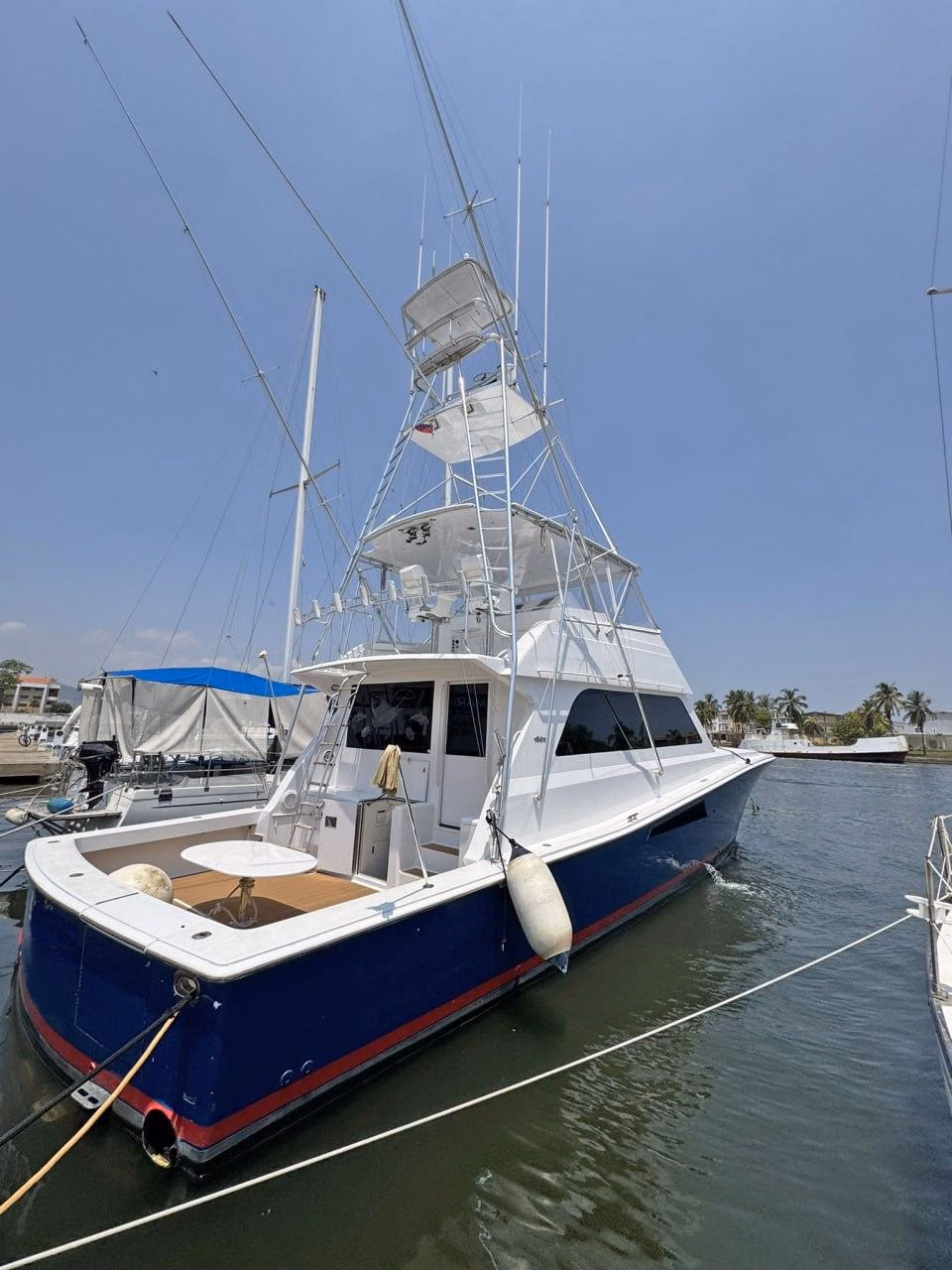 1998 Viking Yacht 58 Convertible