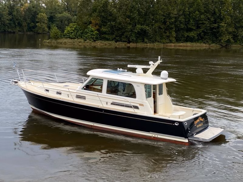 2011 Sabre Yachts 40 Sedan 
