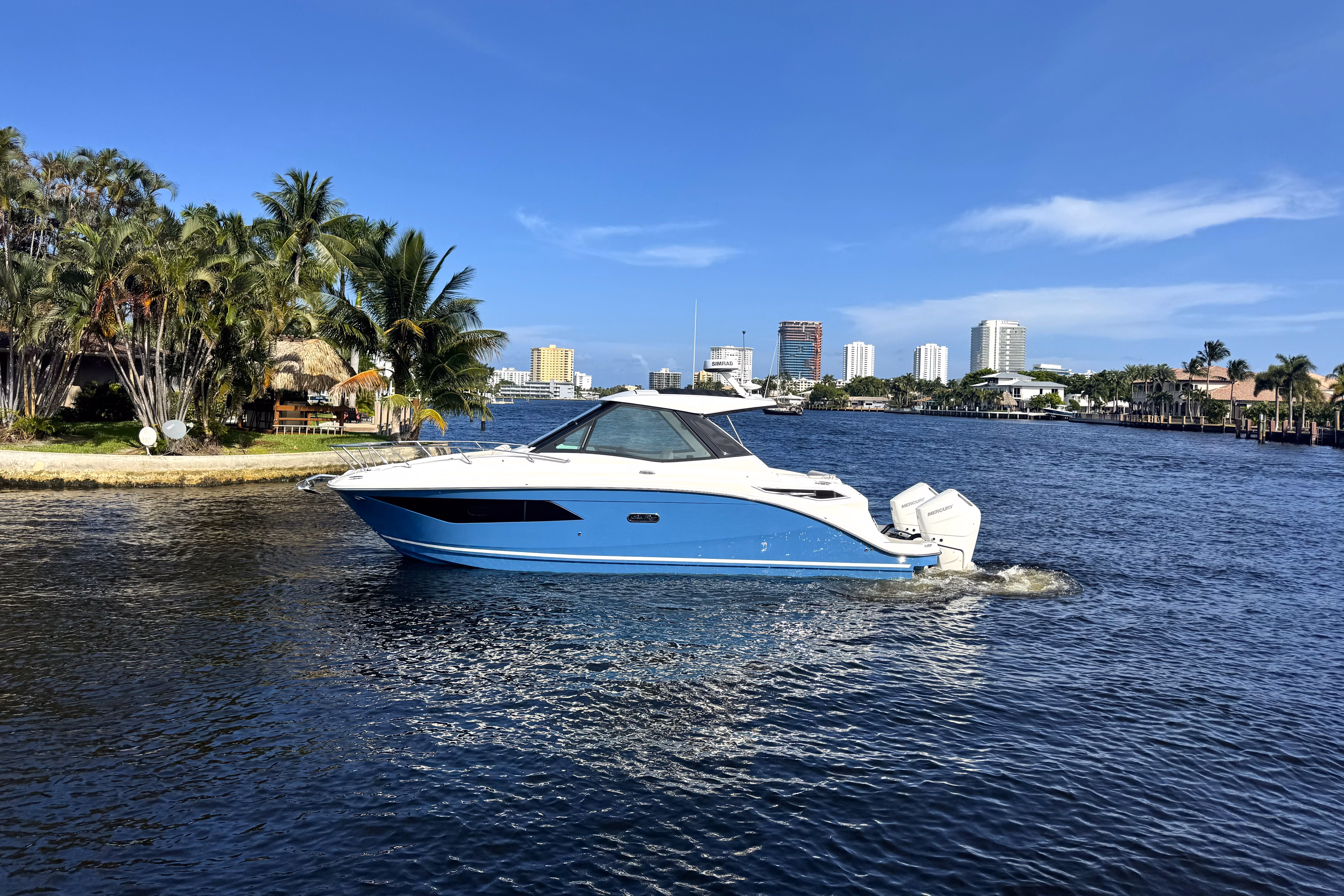 2027 Sea Ray Sundancer 320 Outboard