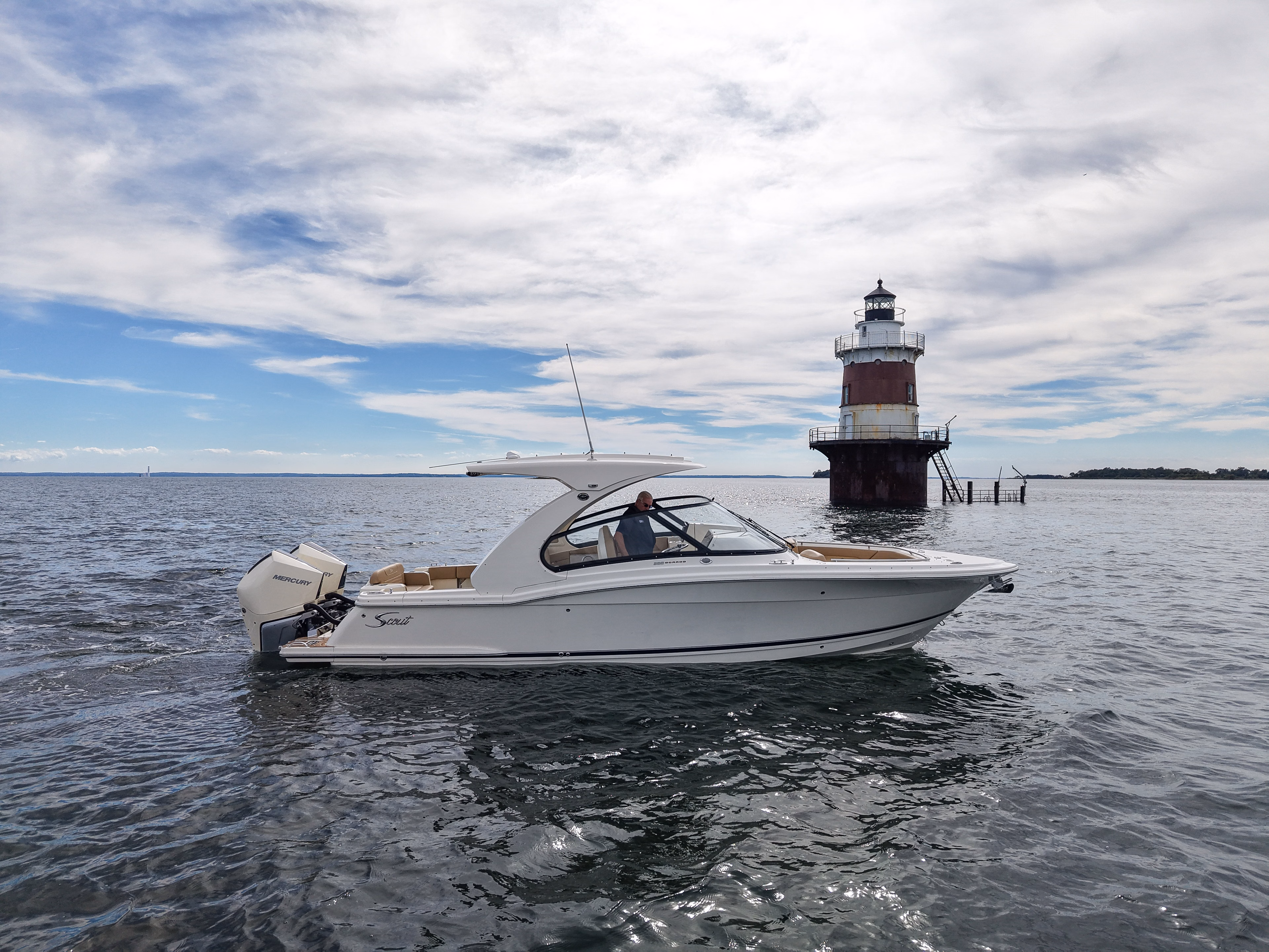 2027 Scout Boats 288 Dorado