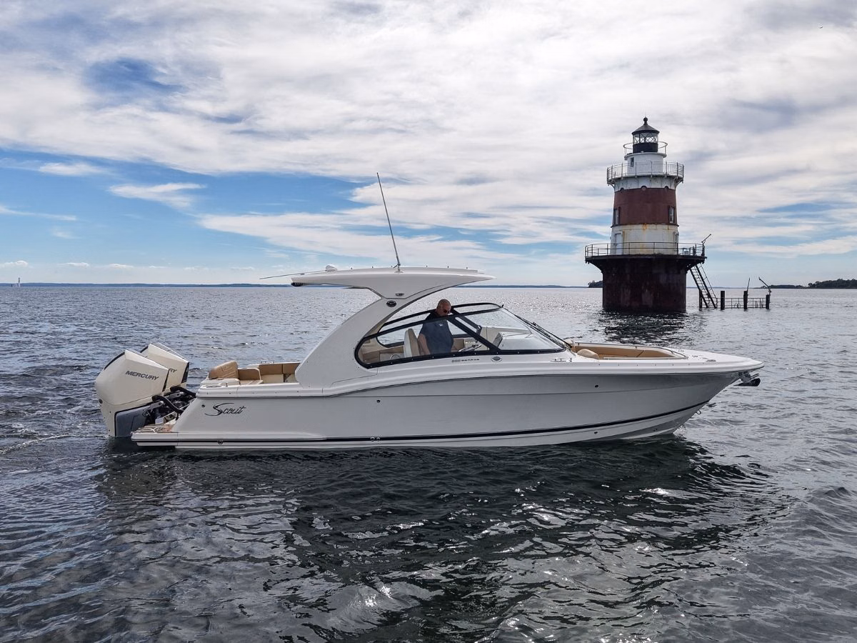 2027 Scout Boats 288 Dorado
